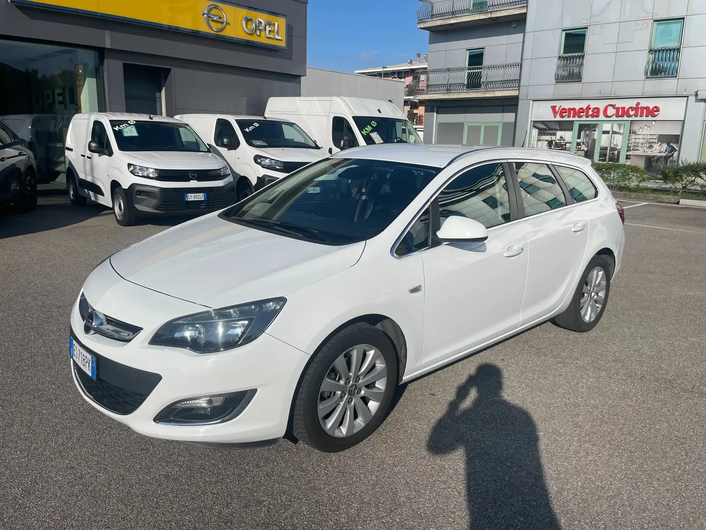 Opel Astra Sports Tourer 1.7 MT6 cdti Cosmo 110cv *UNICOPRO* Blanc - 1