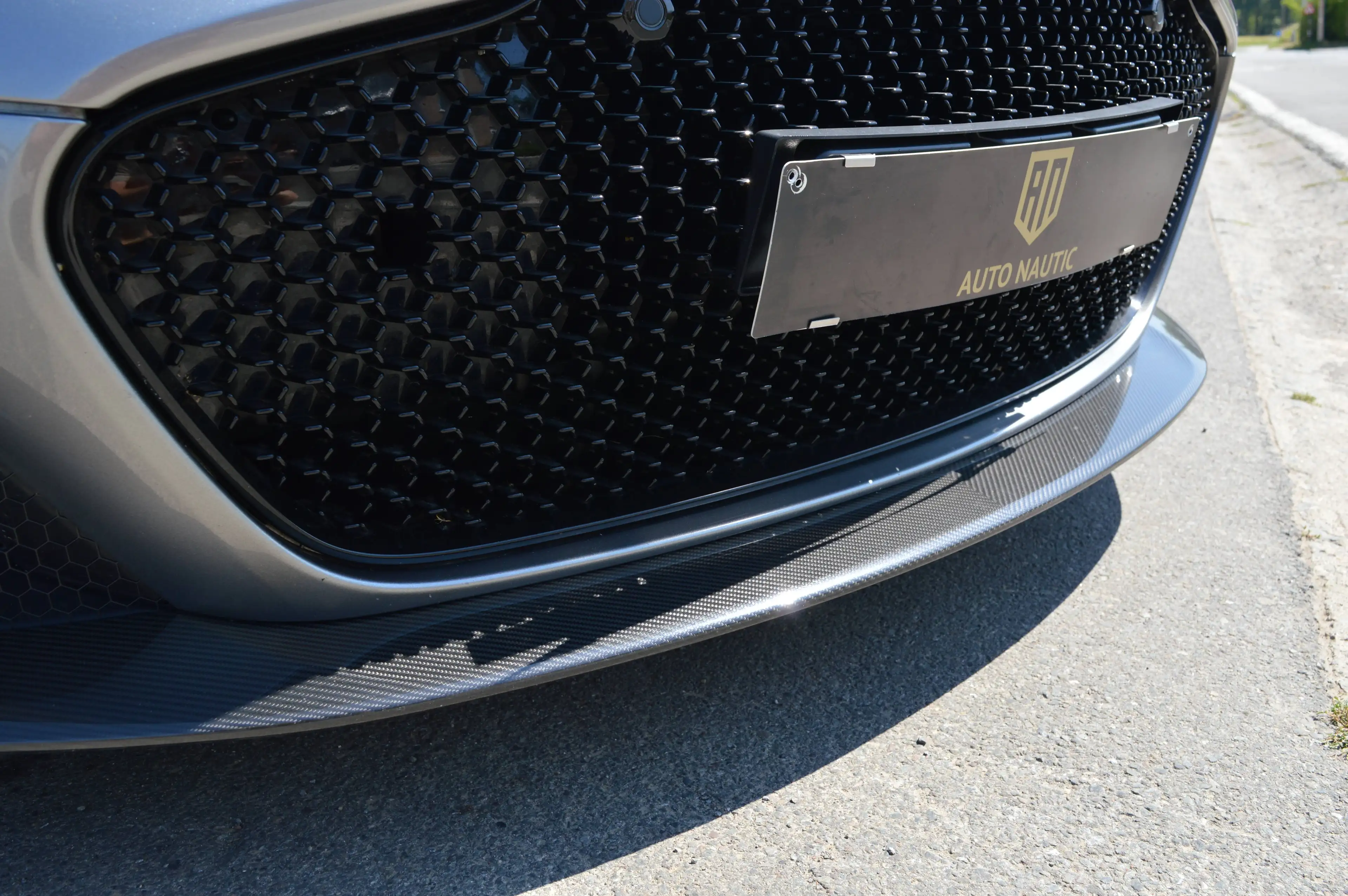 Aston Martin DBS Superleggera 5.2i V12 - 1 HAND - 11.000 km - Carbon — photo 8