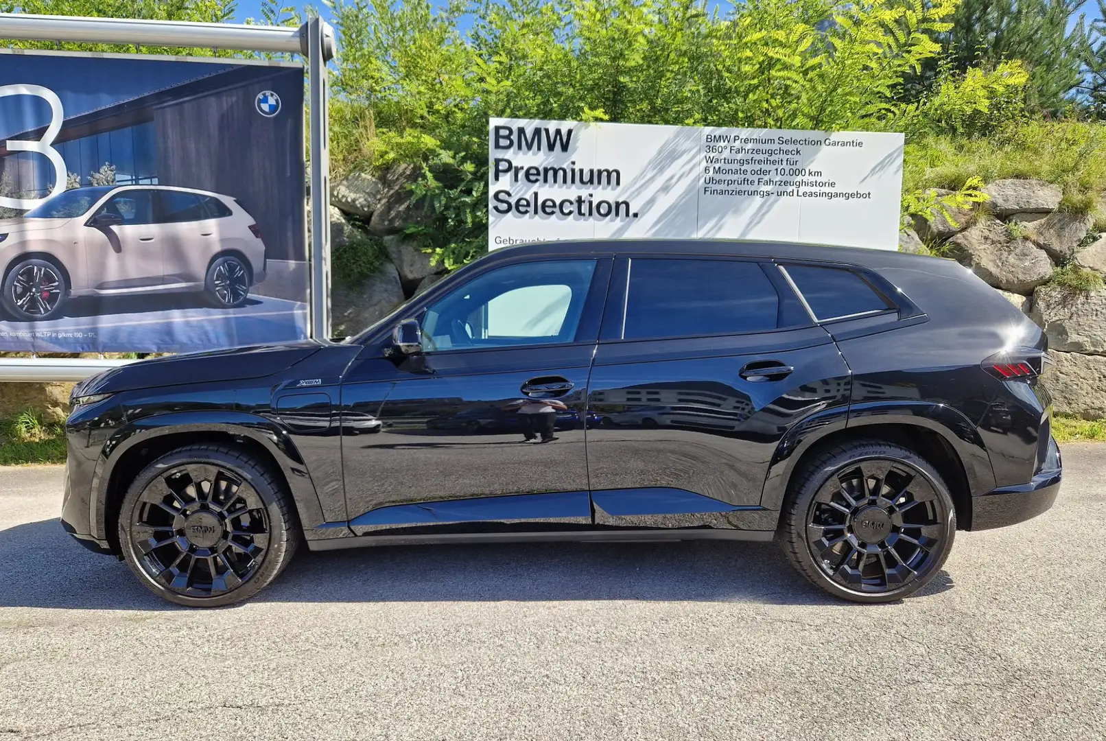BMW XM 50e Schwarz - 2