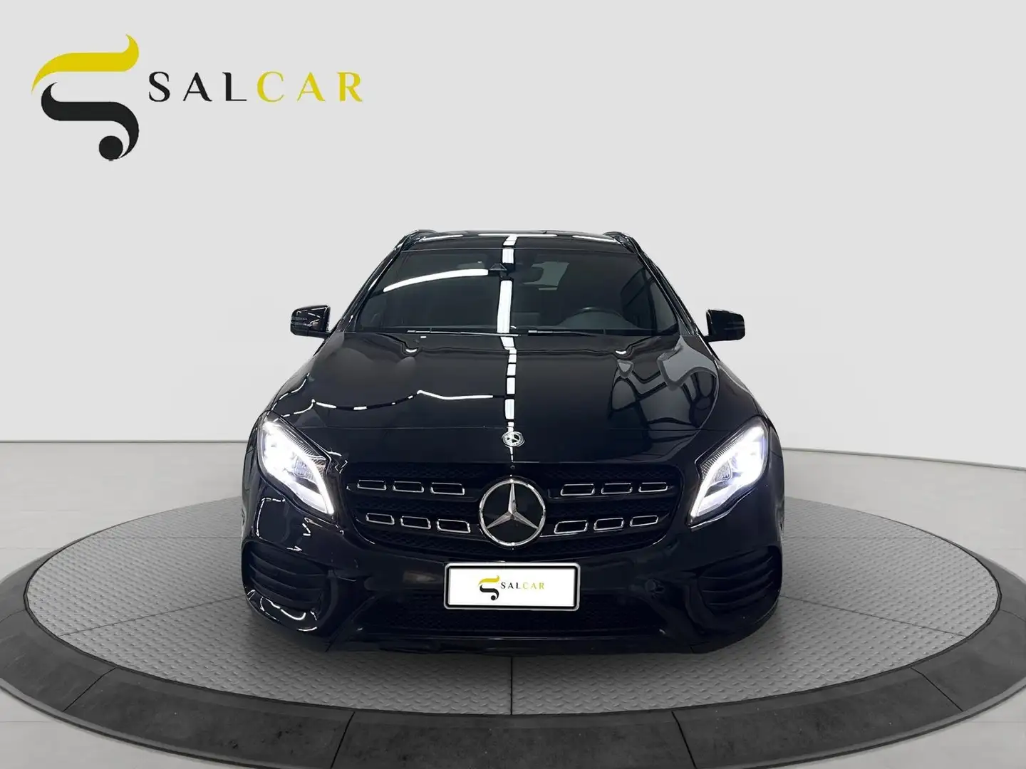 Mercedes-Benz GLA 220 177 CV d Premium auto Tetto 2018 Nero - 2