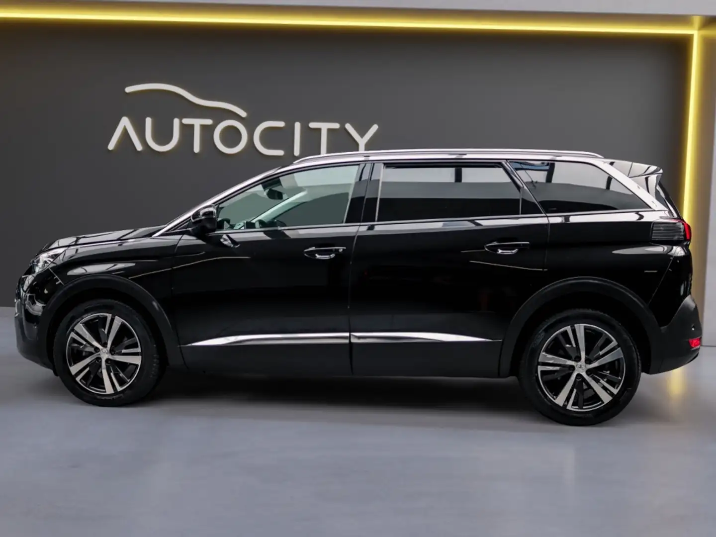 Peugeot 5008 5008 1.2 PureTech 130 Allure 7p l Pano l Trekhaak Zwart - 2