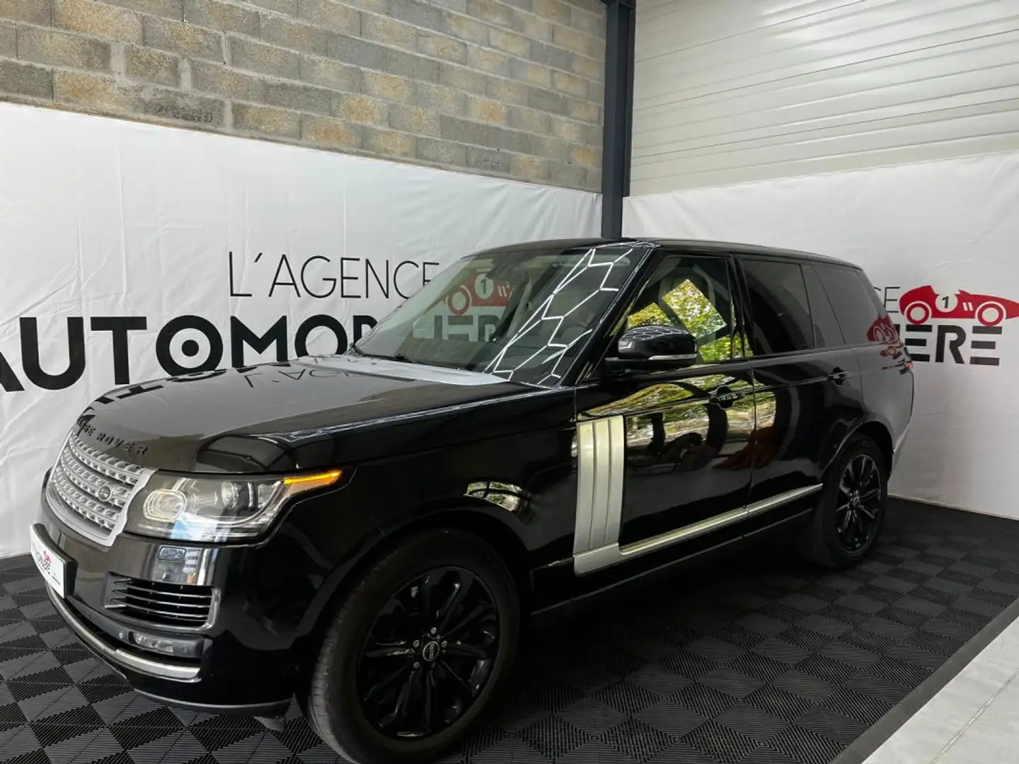 Land Rover Range Rover Vogue IV 4.4 SDV8 Noir - 1