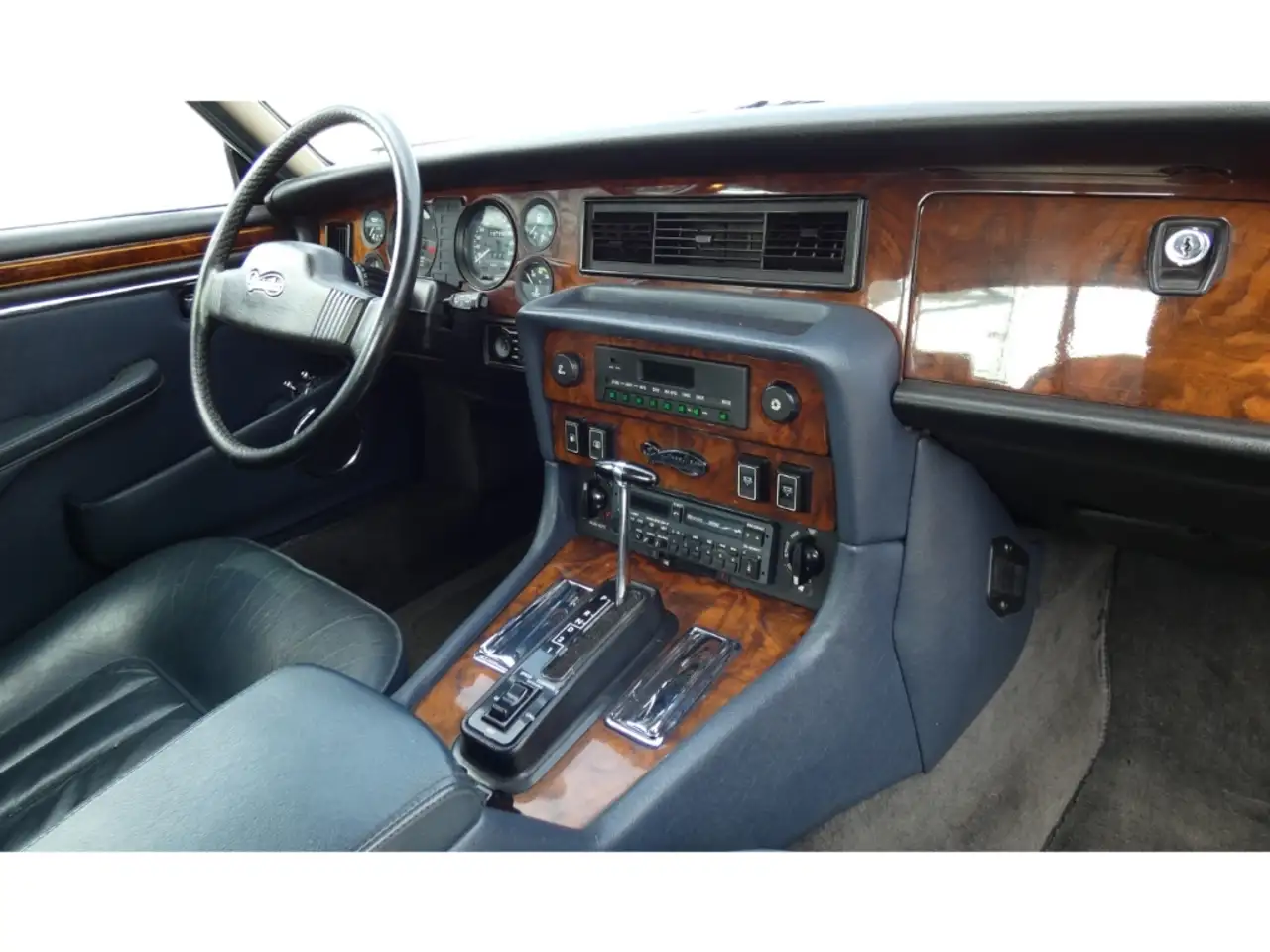 Jaguar XJ 5.3 Daimler Klima Schiebedach Leder LHD, foto 4