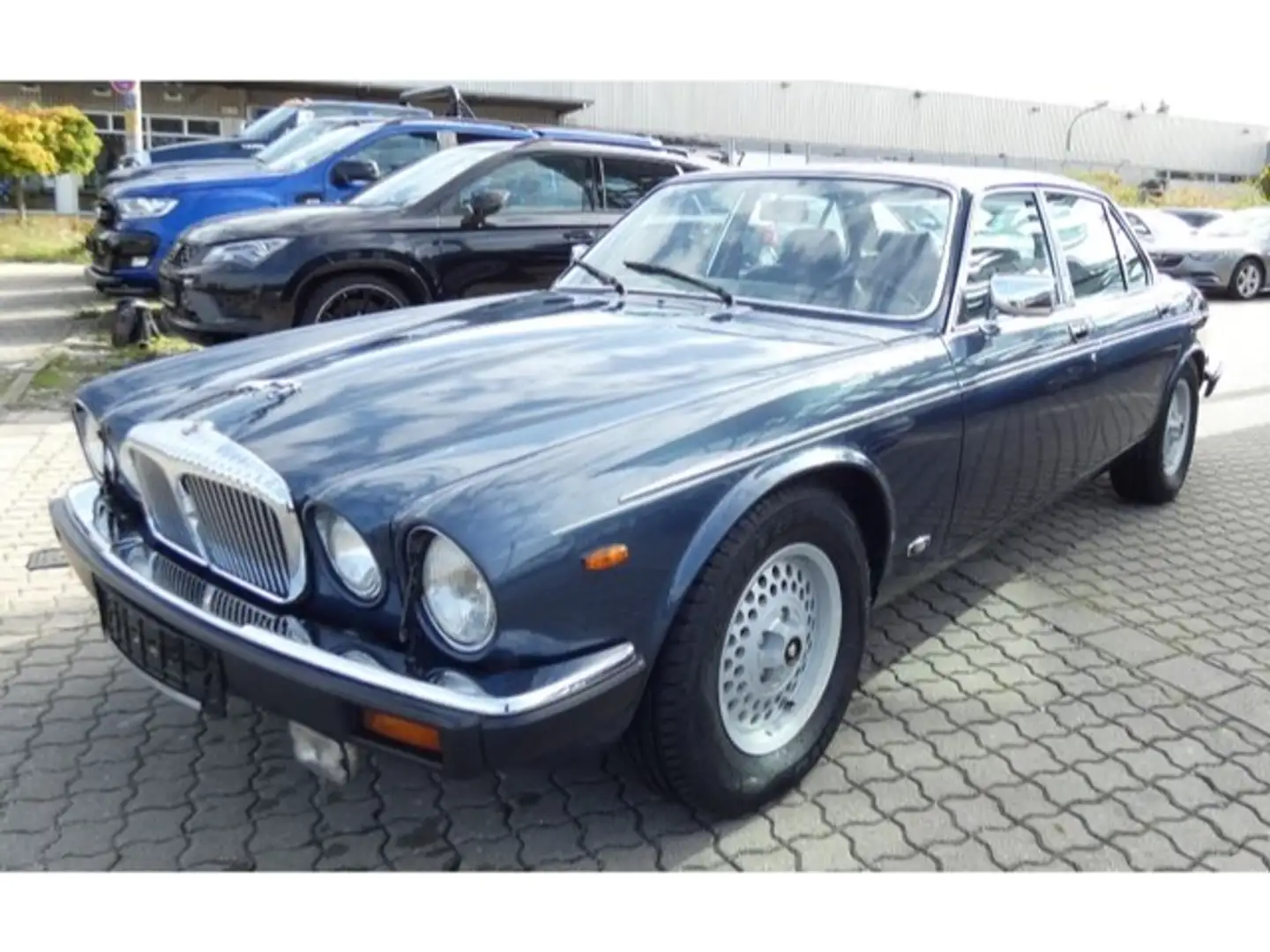 Jaguar XJ 5.3 Daimler Klima Schiebedach Leder LHD Blauw - 1