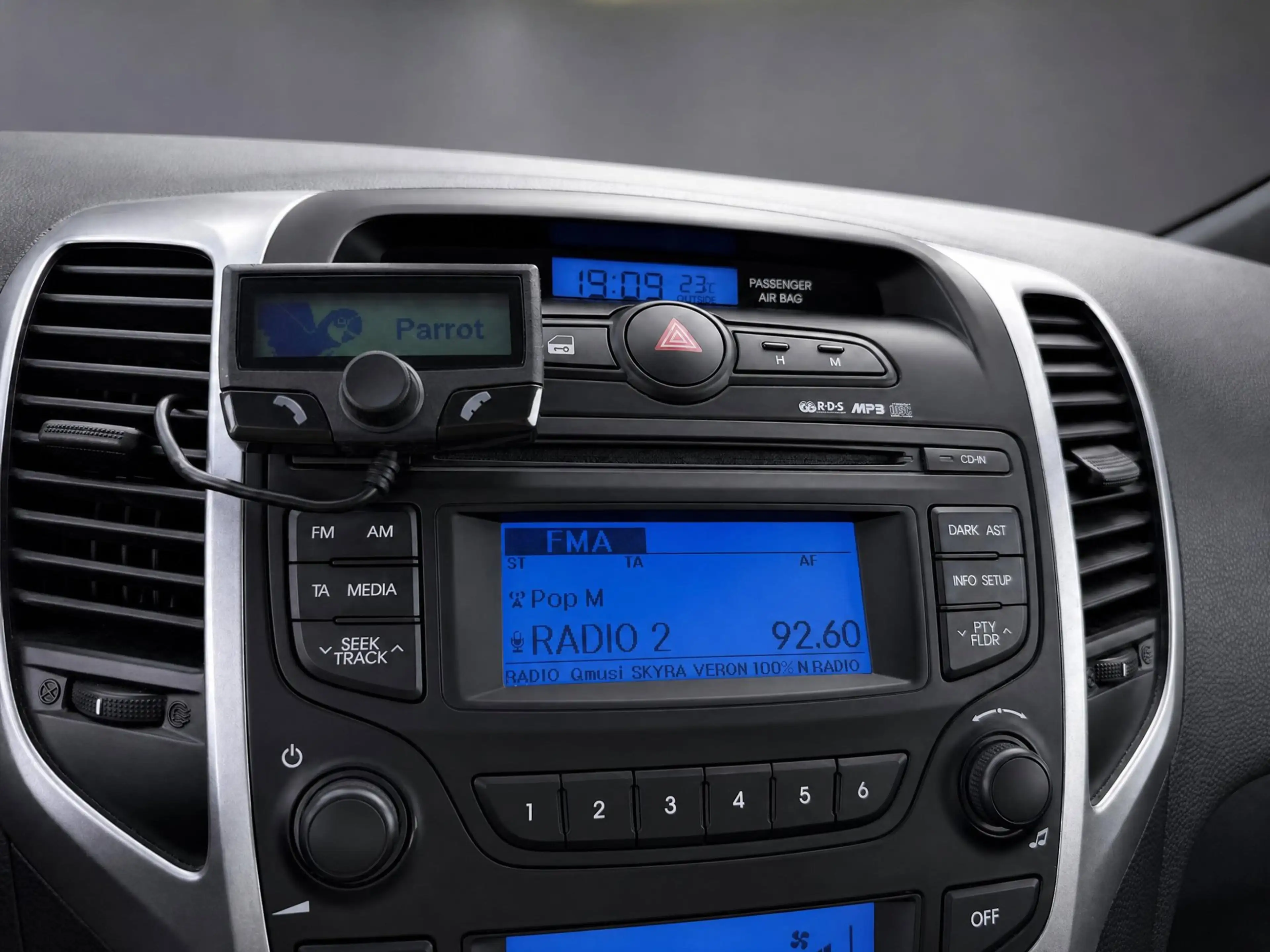 Hyundai iX20 1.4i i-Vision met Panorama dak !!! Trekhaak !!! Cl — photo 15