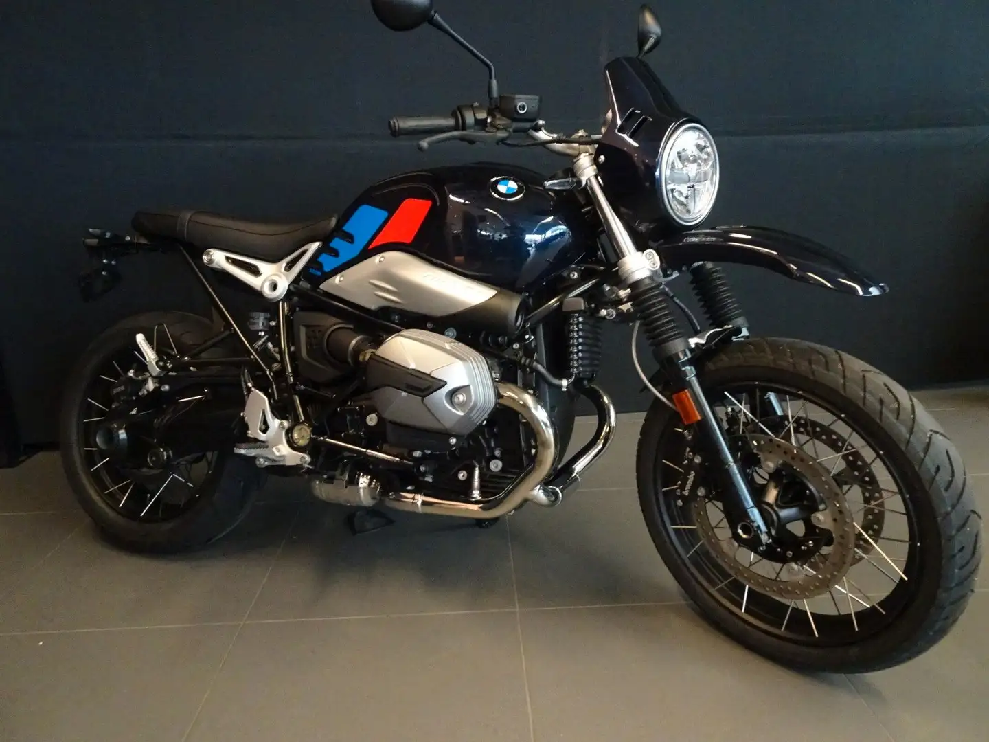 BMW R nineT Urban G/S Akrapovic Blu/Azzurro - 1