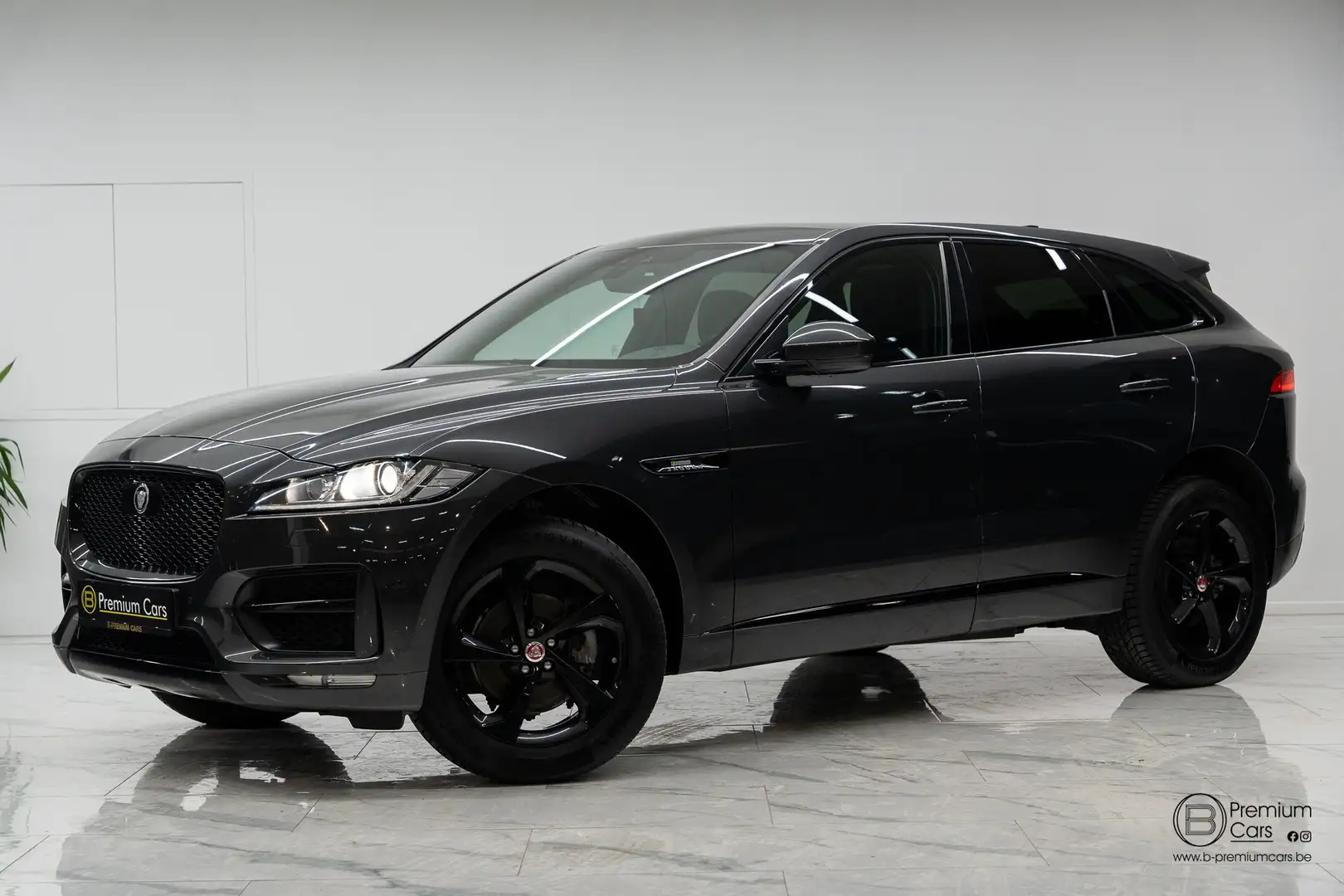 Jaguar F-Pace 20d R-Sport! Acc, Pano, Led, Virtual dash, Full! Grijs - 1
