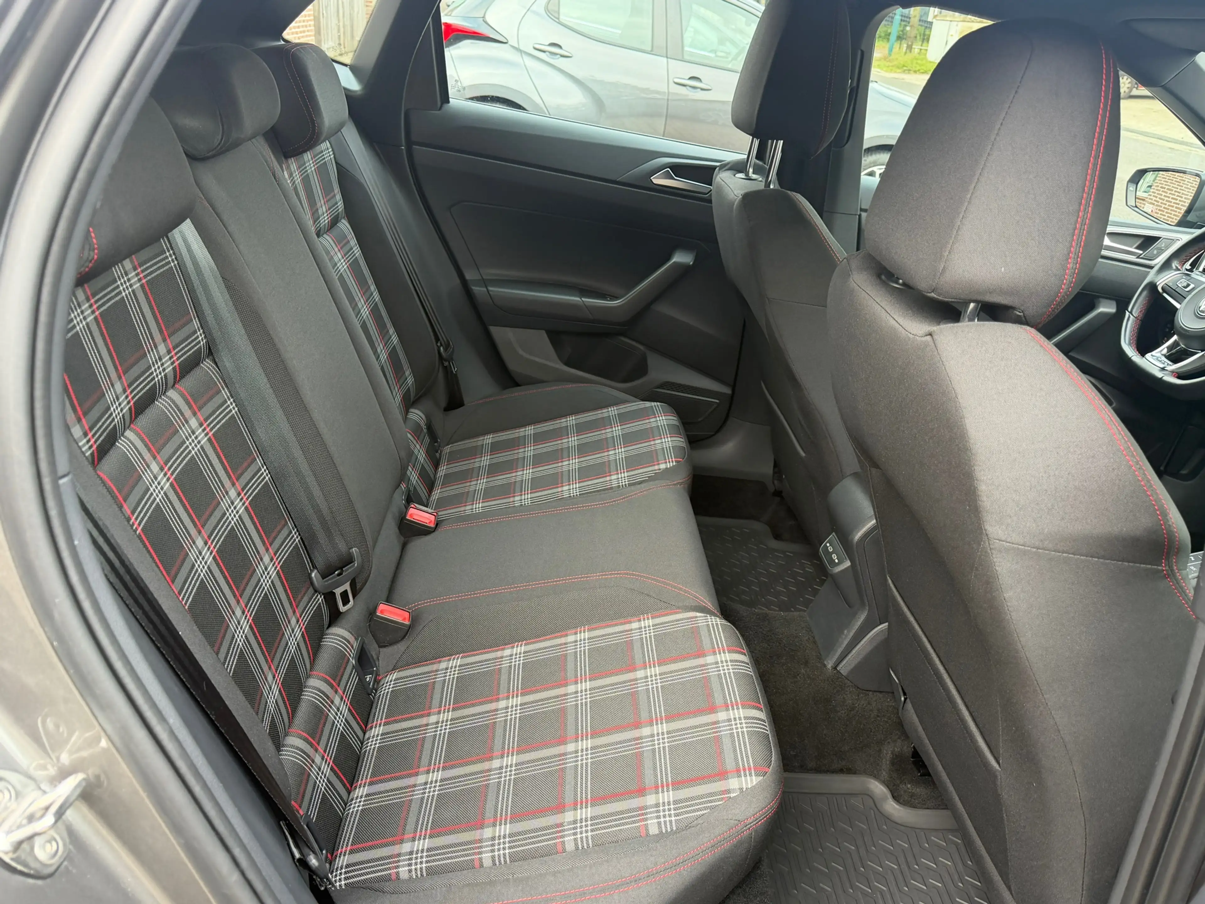 Volkswagen Polo GTI 2.0 TSI virtual LED carplay — photo 14