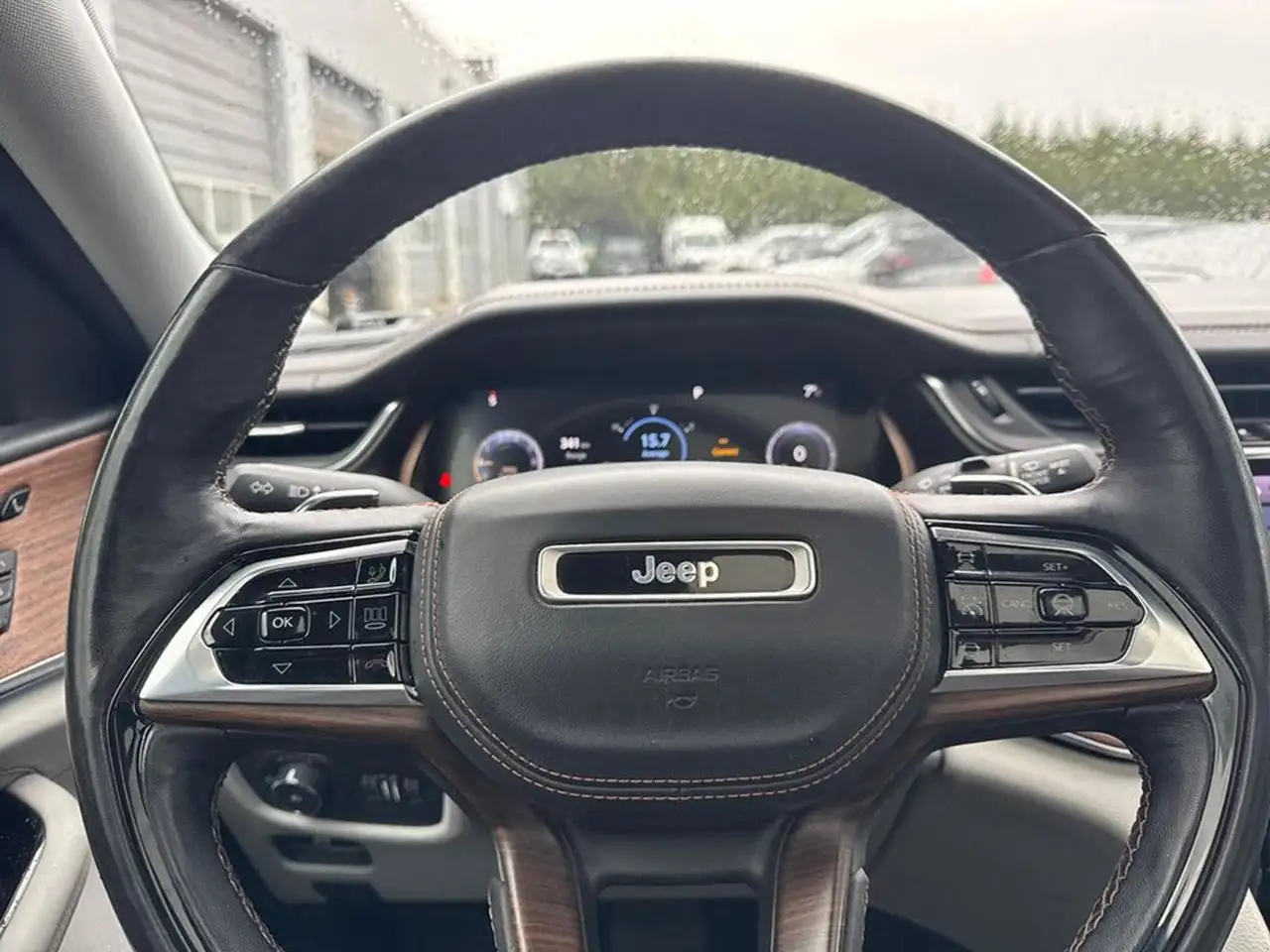 Jeep Grand Cherokee снимка Jeep Grand Cherokee