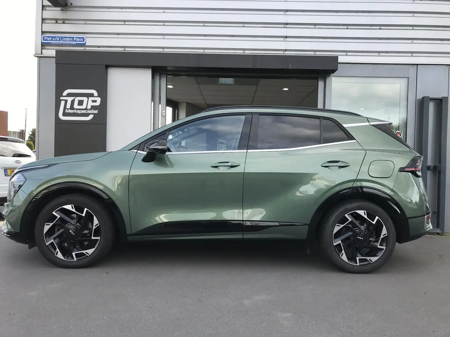 Kia Sportage 1.6 MHEV GT-PlusLine Trekhaak 7 JAAR GAR. Vert - 2