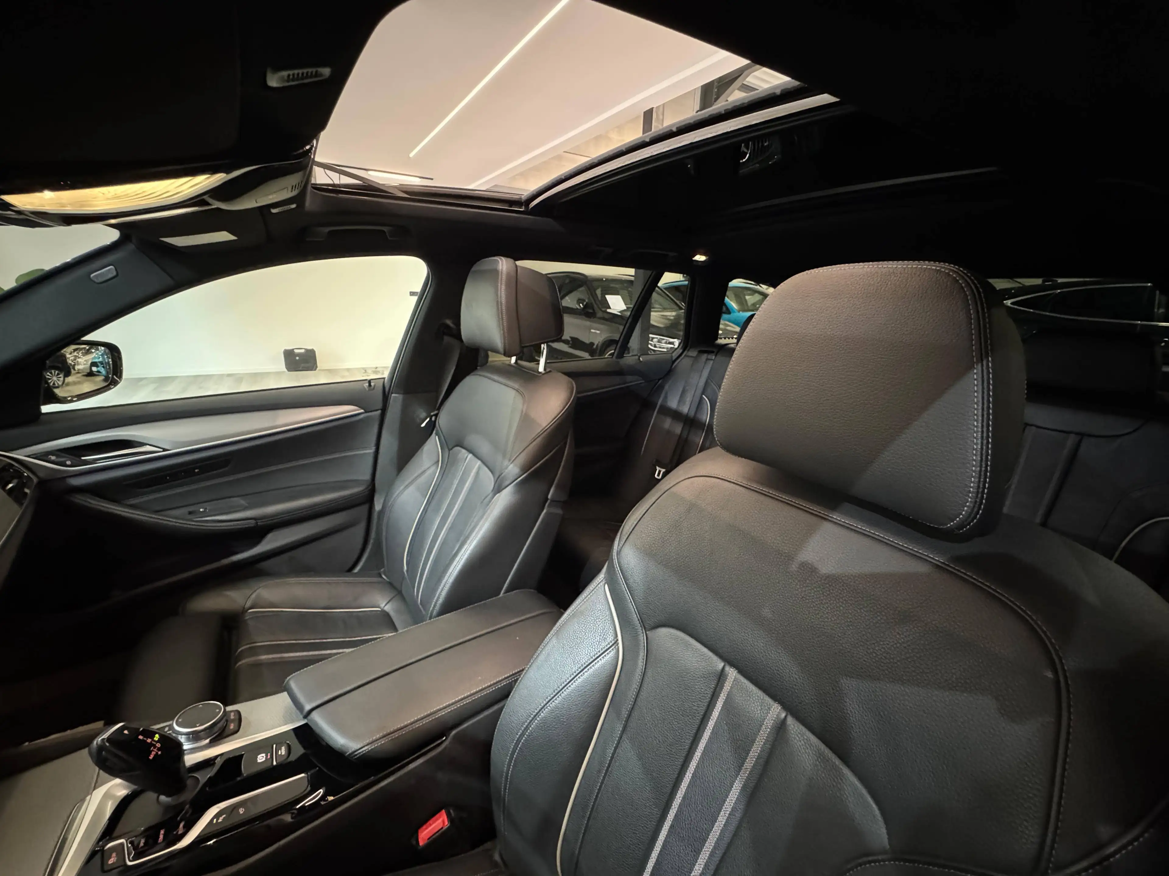 BMW 540 M Sport - Pano/Navi/Cruise/Memory/360/LED — photo 10