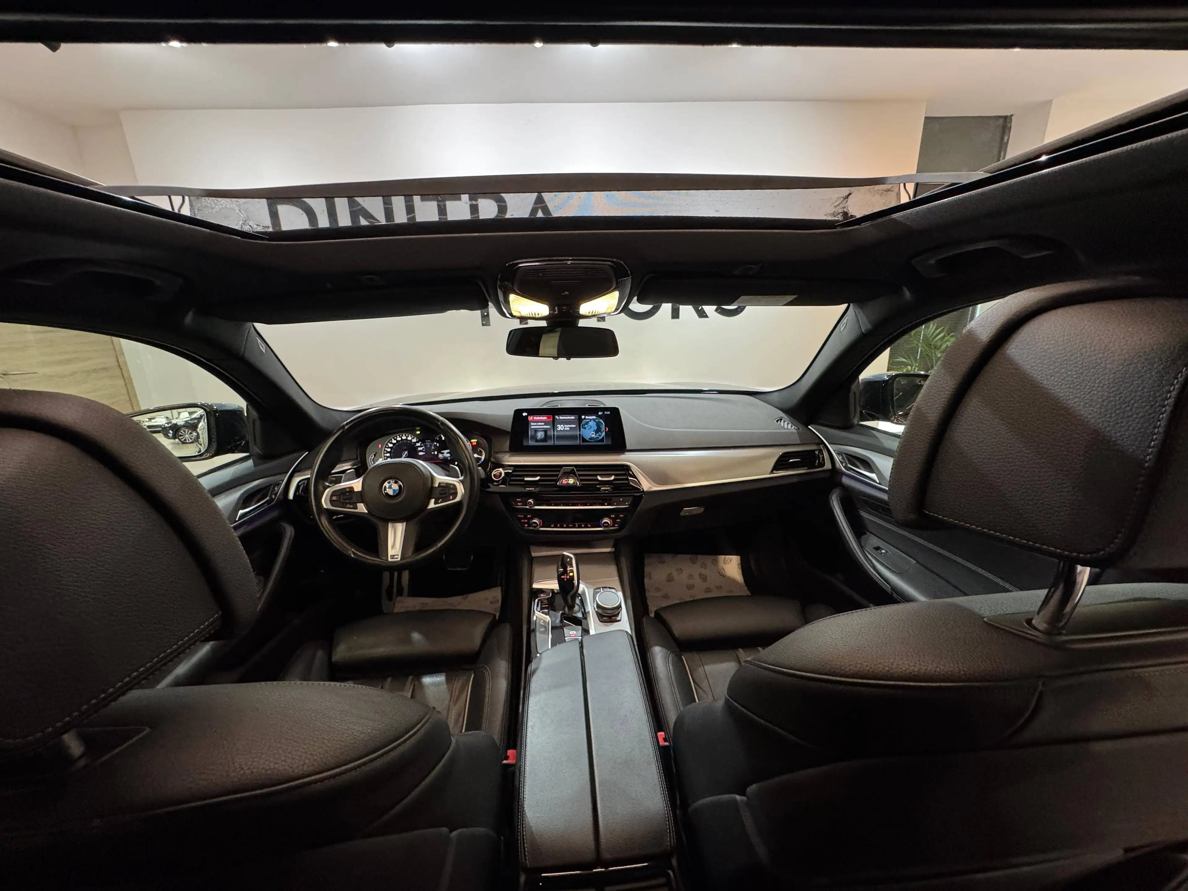 BMW 540 M Sport - Pano/Navi/Cruise/Memory/360/LED — photo 11