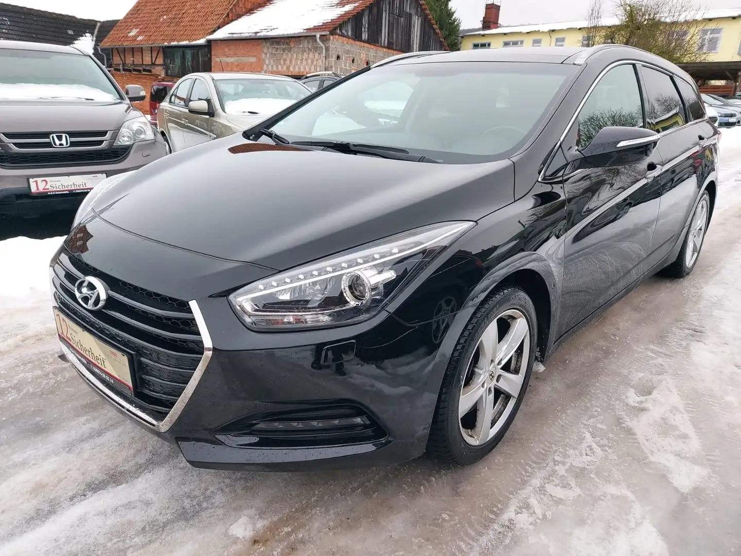 Hyundai i40 cw blue Family+ Kloma Schibidach Anhänger NV Schwarz - 2