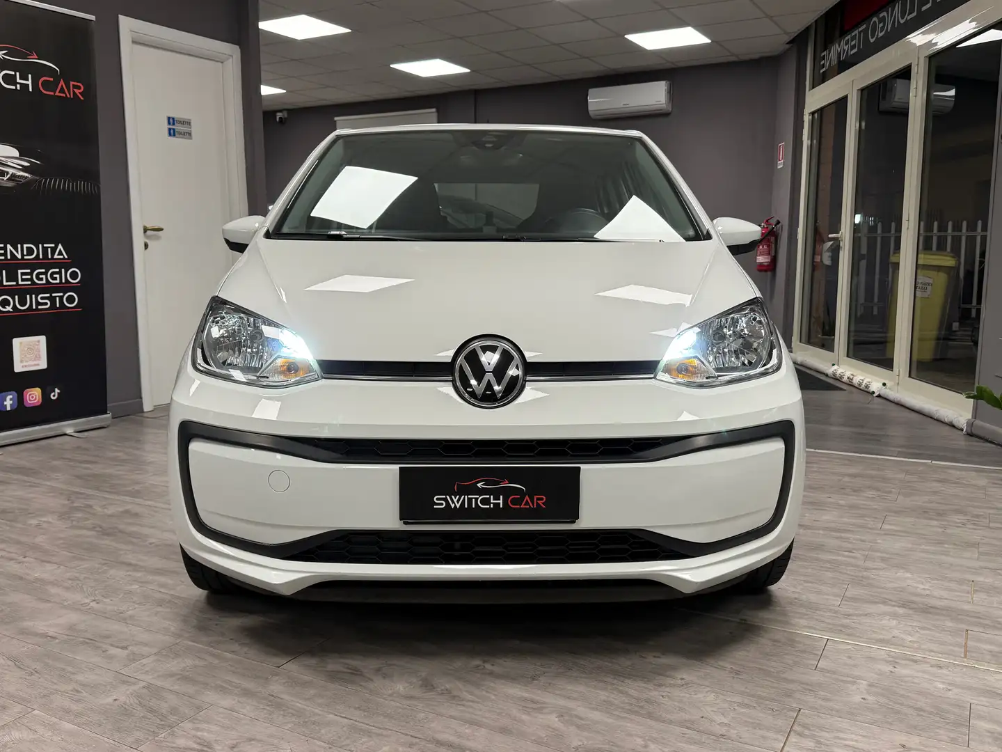 Volkswagen up! up! 5p 2023 5p 1.0 evo Move 65cv Blanc - 2