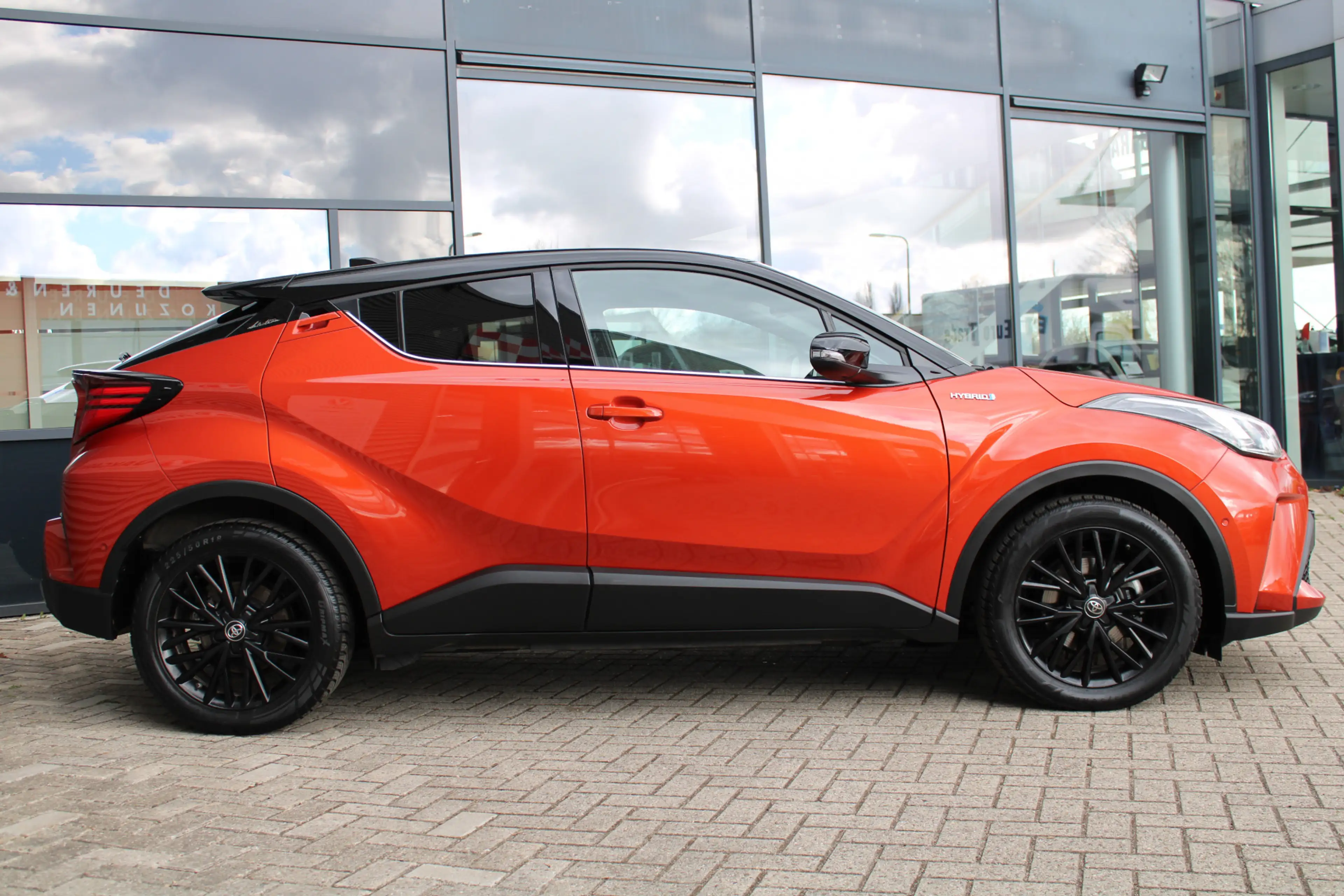 Toyota C-HR 2.0 Hybrid Launch Edition LED,LEER,JBL,NAVI/CAM — photo 4