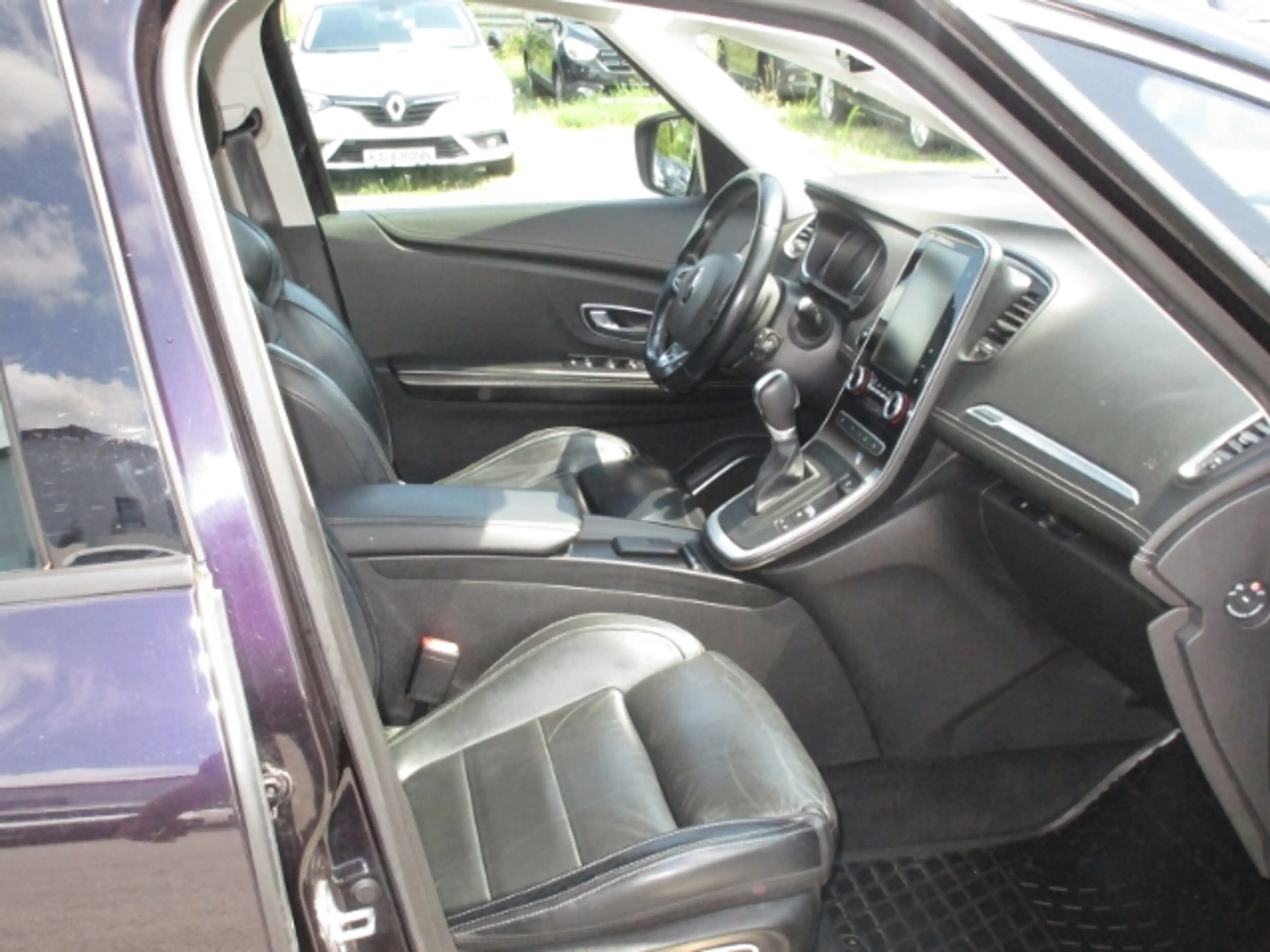 Renault Grand Scenic IV Initiale Paris 1.6 dCi 160 Energy — photo 3