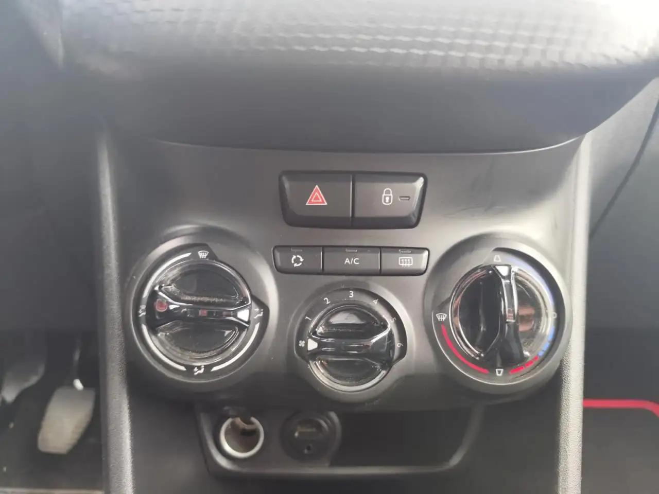 Peugeot 2008 2008 — photo 19