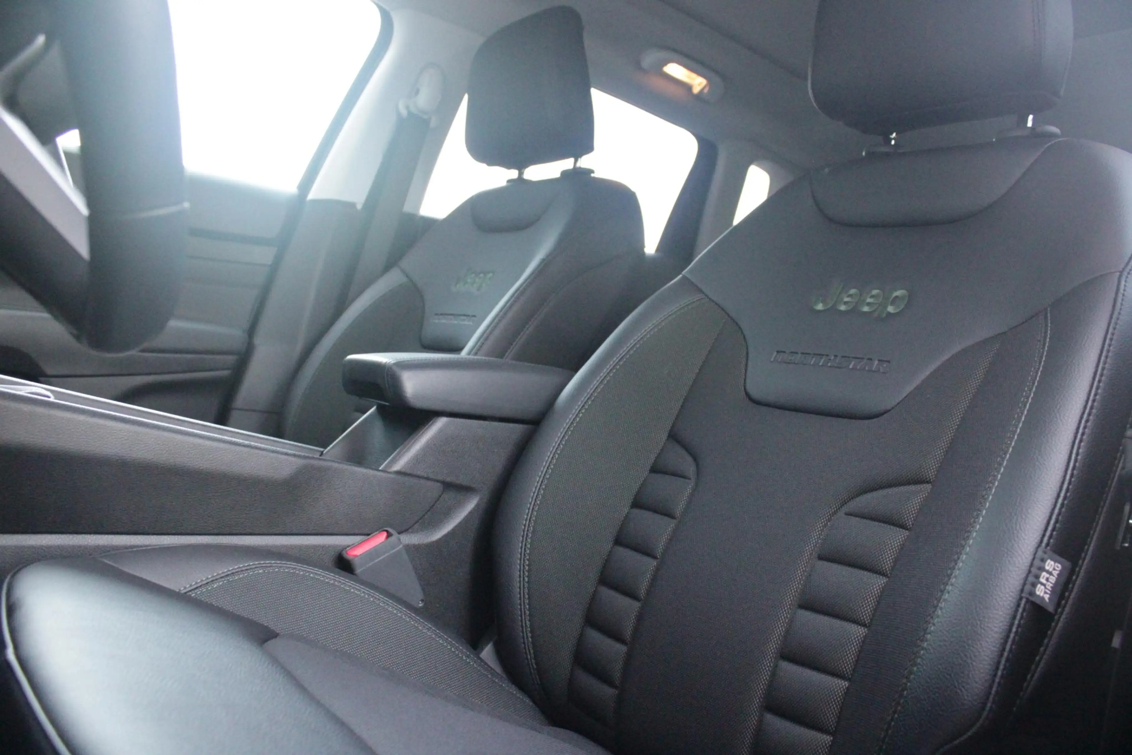 Jeep Compass 4xe 240PK Plug-in Hybrid Electric NORTH STAR | PAN — photo 2