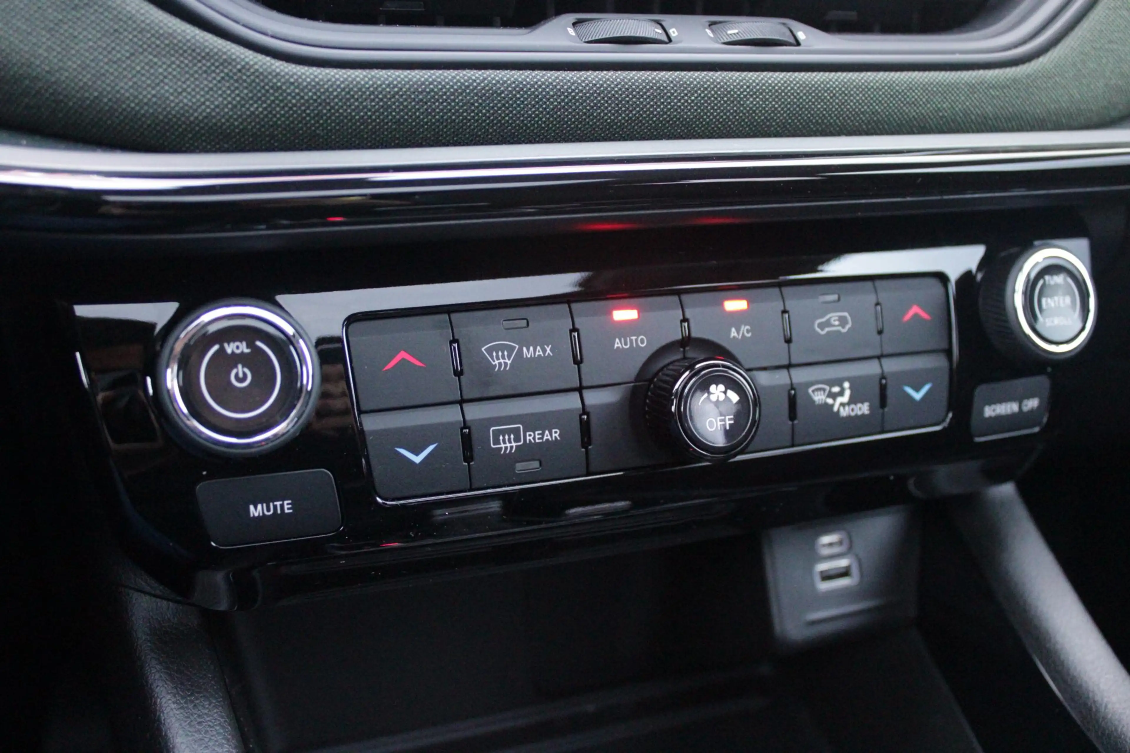 Jeep Compass 4xe 240PK Plug-in Hybrid Electric NORTH STAR | PAN — photo 20