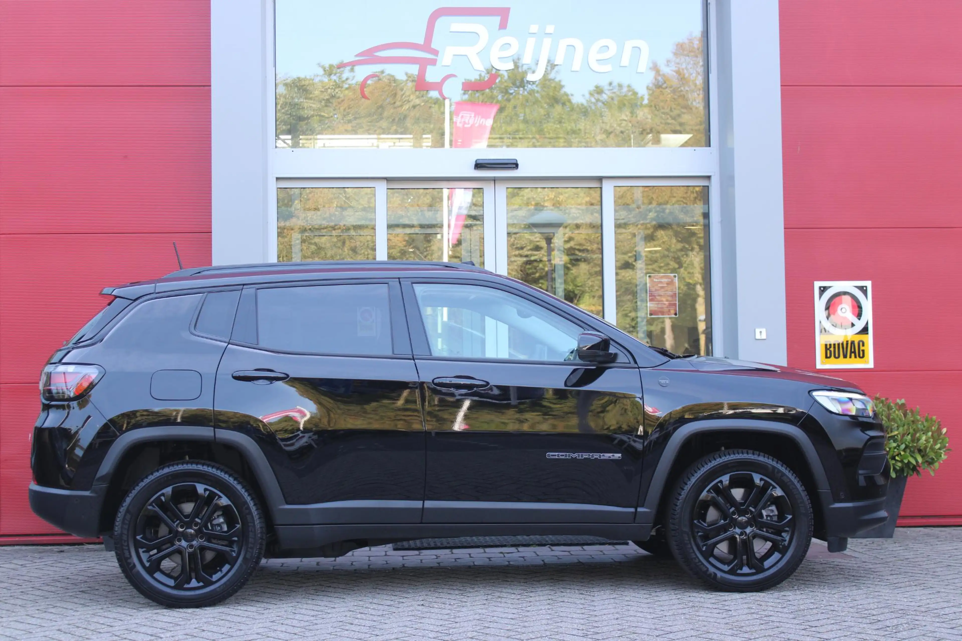Jeep Compass 4xe 240PK Plug-in Hybrid Electric NORTH STAR | PAN — photo 13