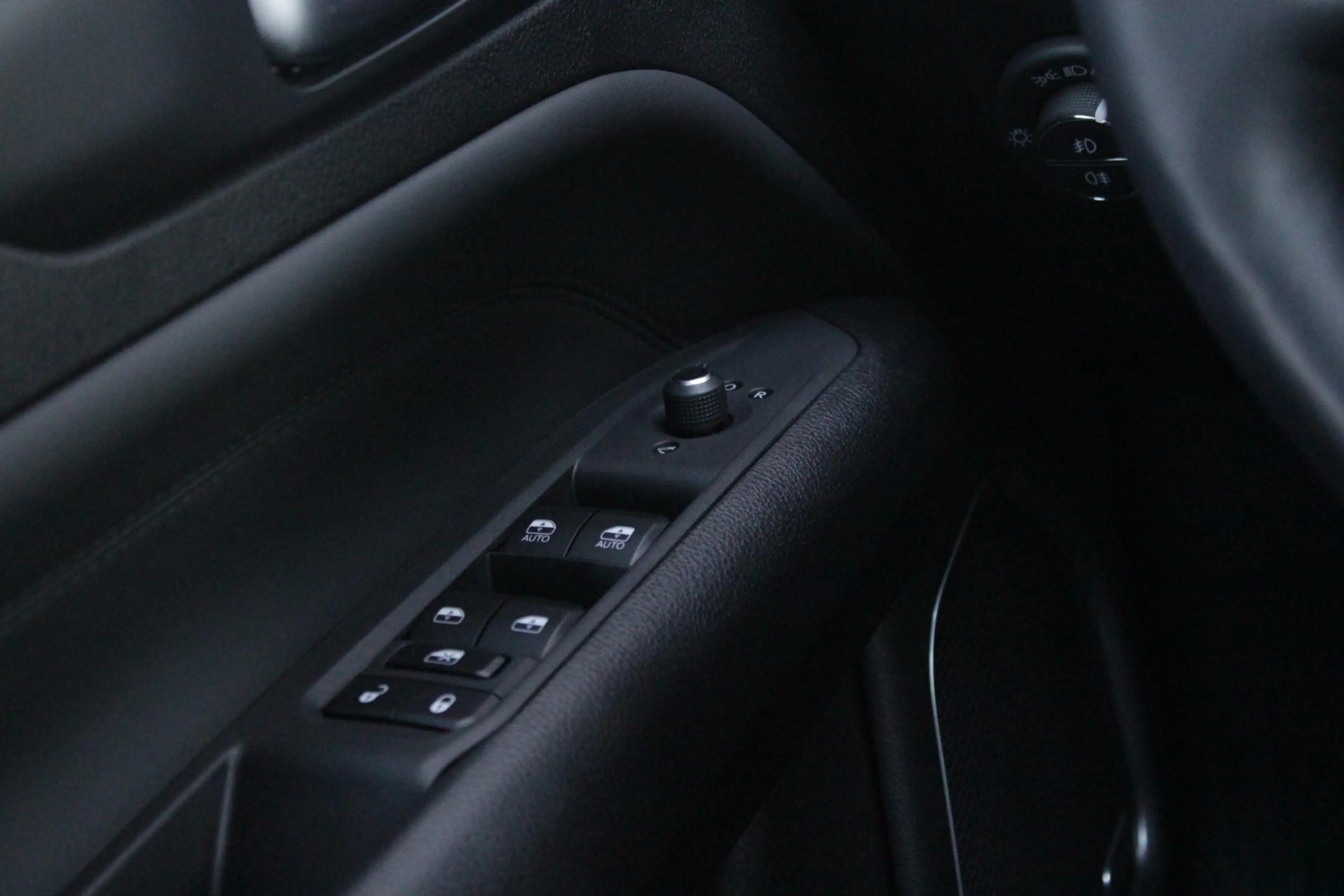 Jeep Compass 4xe 240PK Plug-in Hybrid Electric NORTH STAR | PAN — photo 15