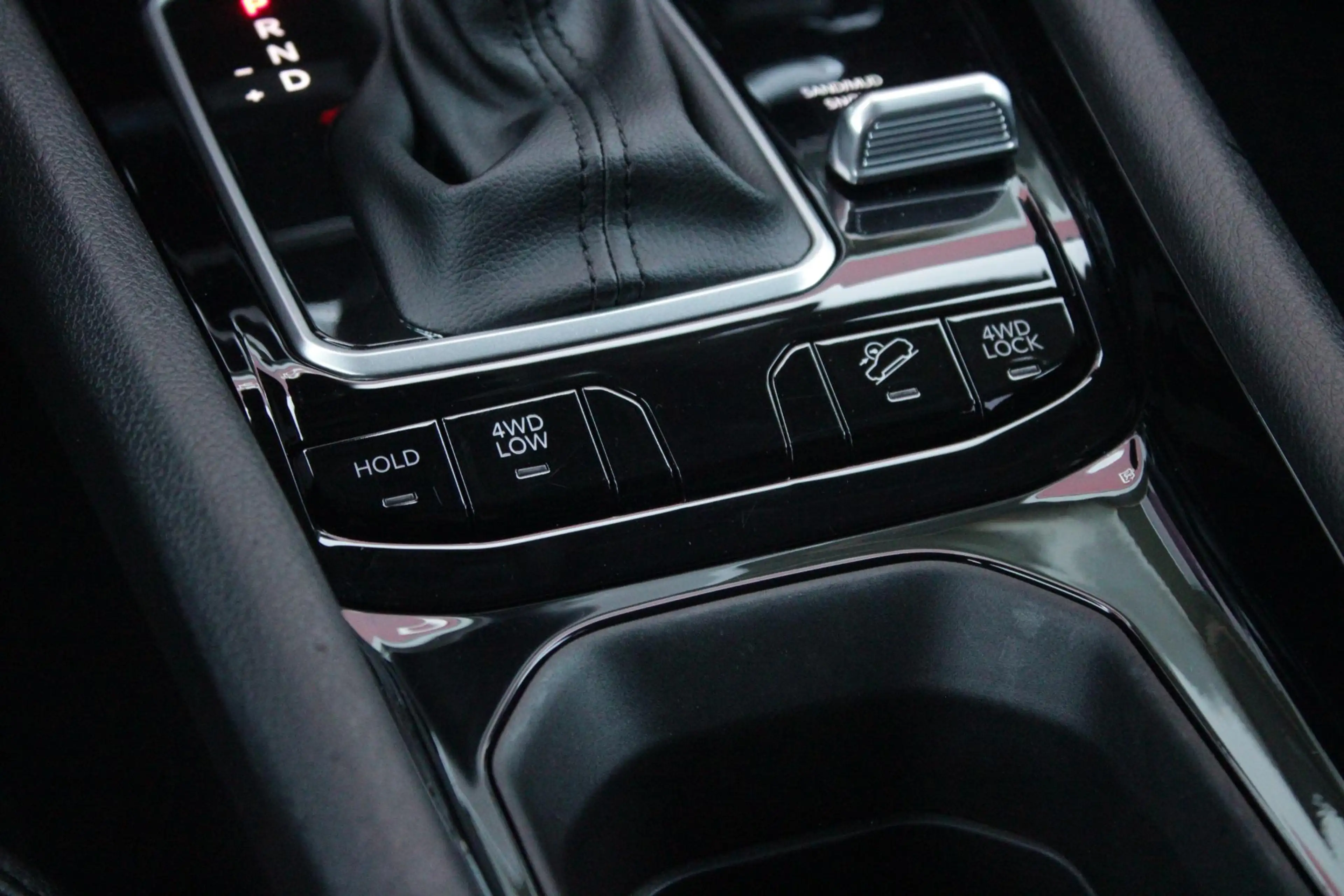 Jeep Compass 4xe 240PK Plug-in Hybrid Electric NORTH STAR | PAN — photo 23