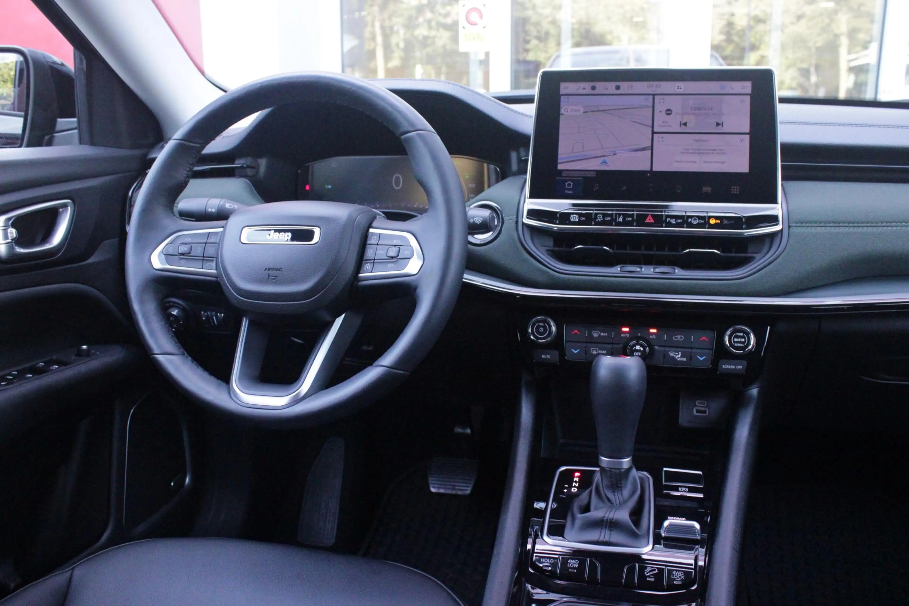 Jeep Compass 4xe 240PK Plug-in Hybrid Electric NORTH STAR | PAN — photo 43