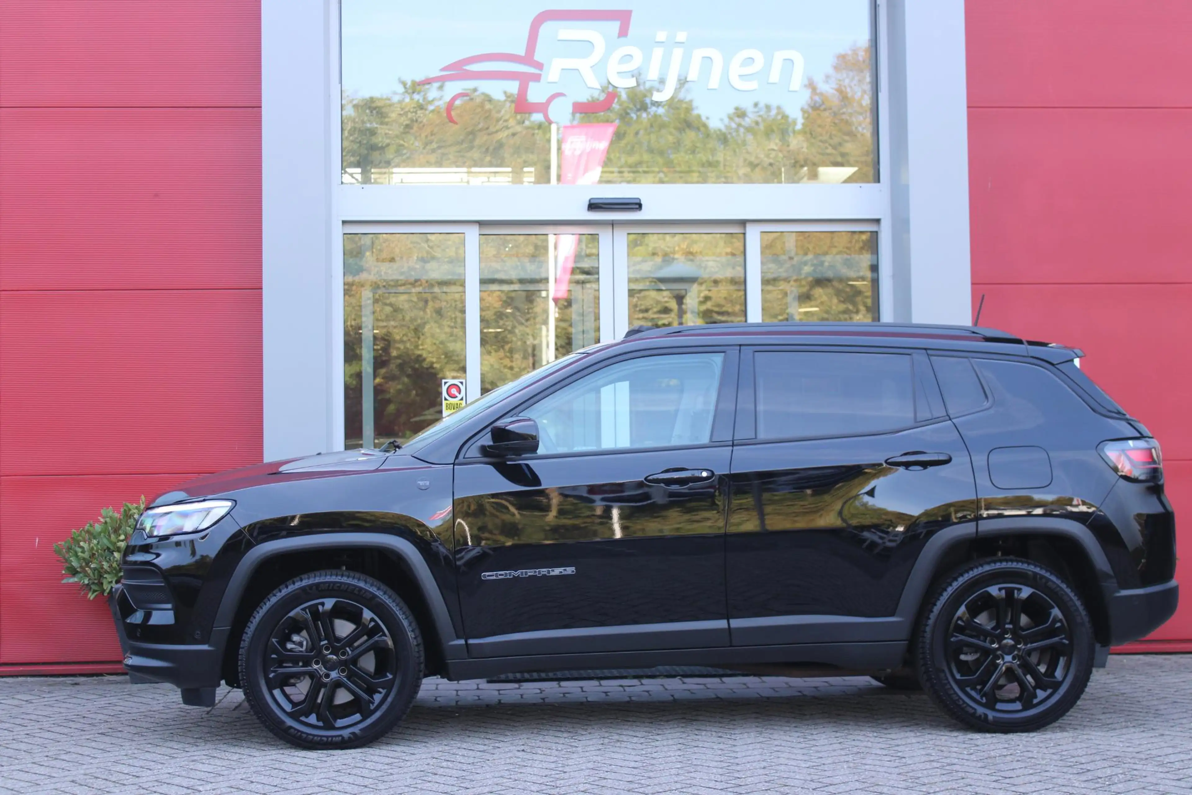 Jeep Compass 4xe 240PK Plug-in Hybrid Electric NORTH STAR | PAN — photo 3