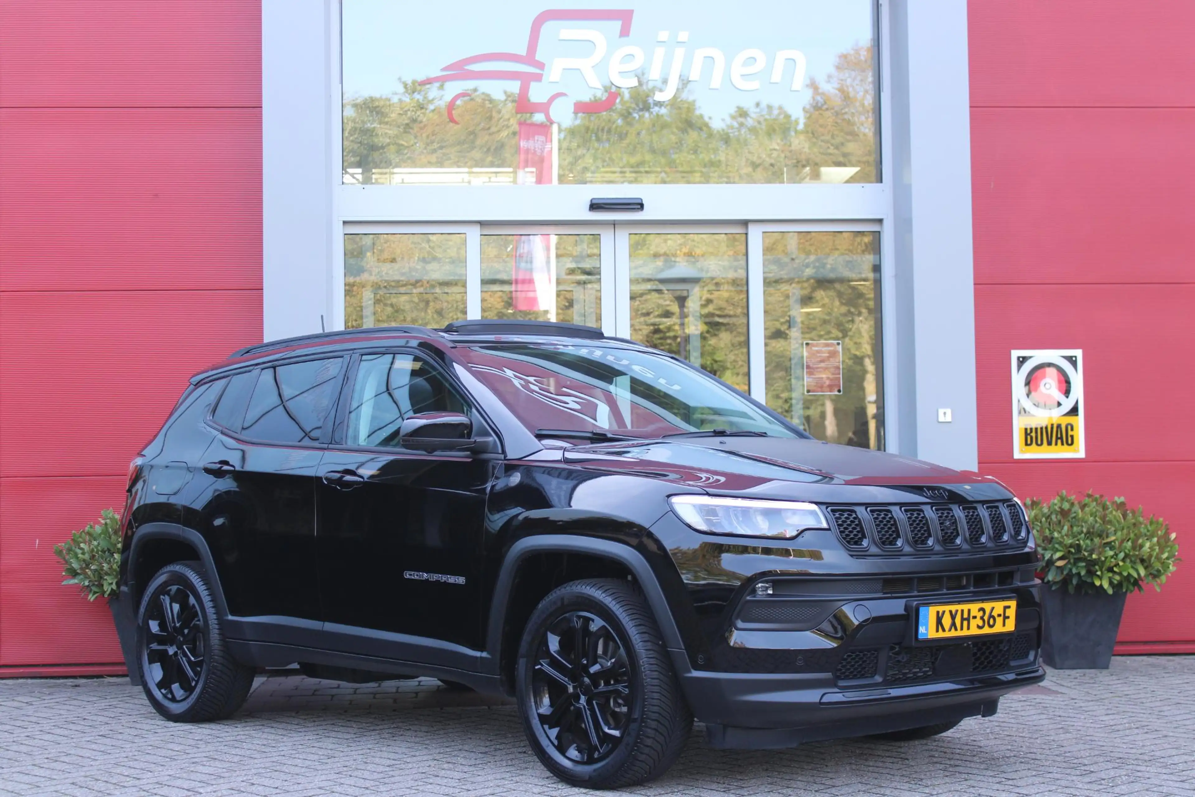 Jeep Compass 4xe 240PK Plug-in Hybrid Electric NORTH STAR | PAN — photo 12