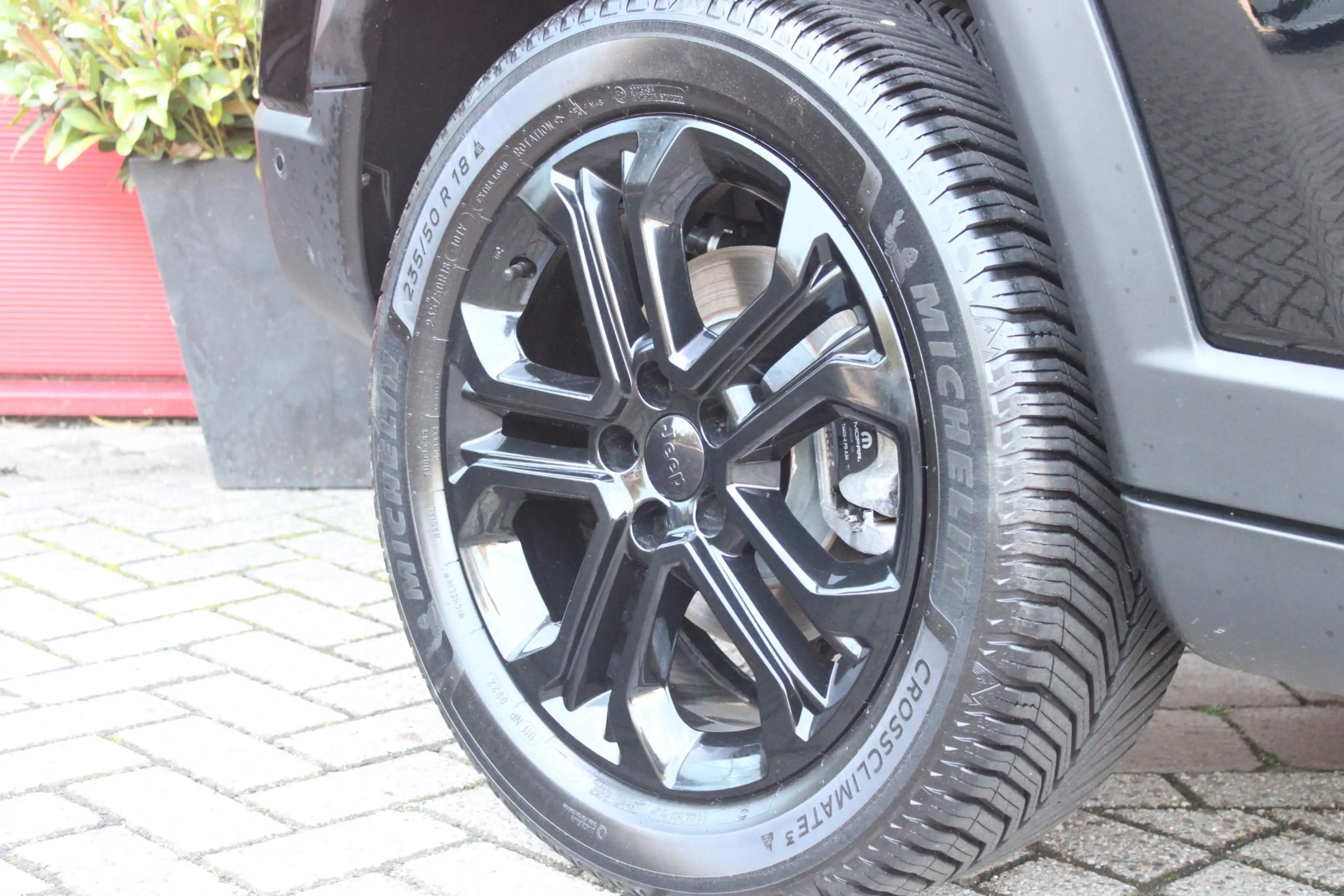 Jeep Compass 4xe 240PK Plug-in Hybrid Electric NORTH STAR | PAN — photo 11