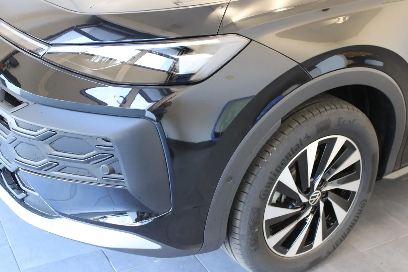 Volkswagen T-Roc Life eTSI DSG Schwarz - 2