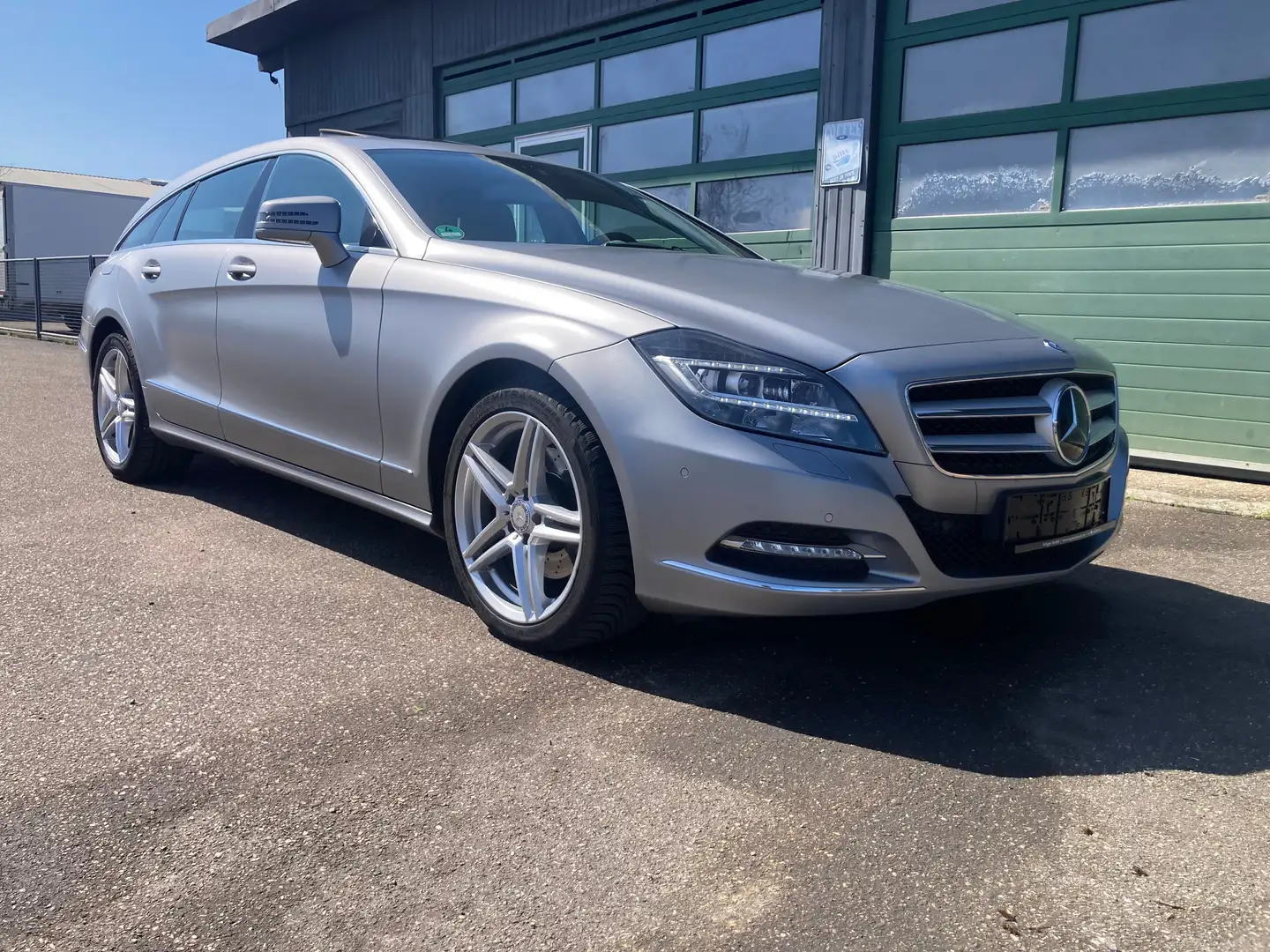 Mercedes-Benz CLS 250 Shooting Brake Automatik SD Memory LED Scheckheft Gris - 2