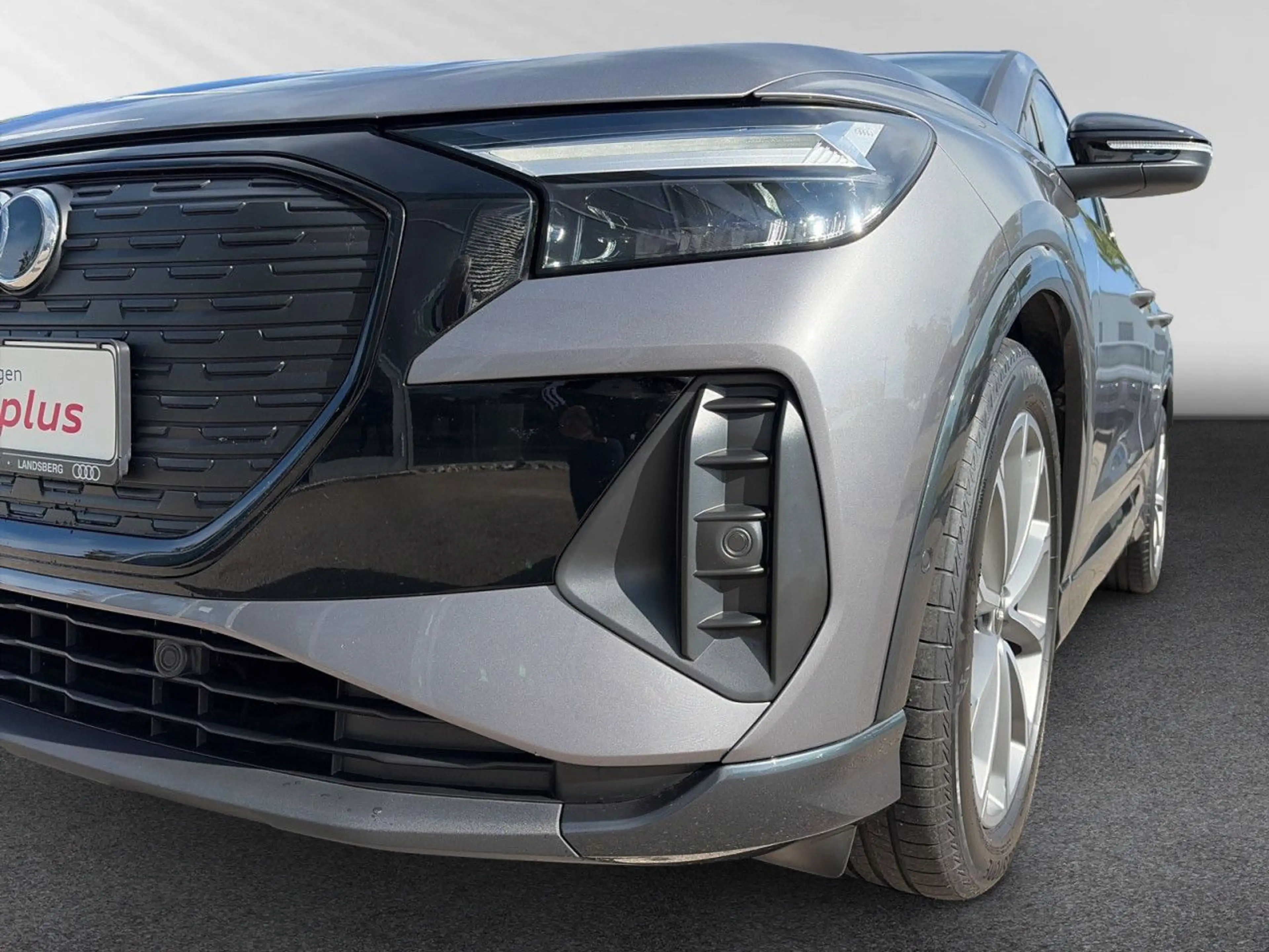 Audi Q4 e-tron 40 advanced LED AHK ACC NAVI SITZHEIZ — photo 6