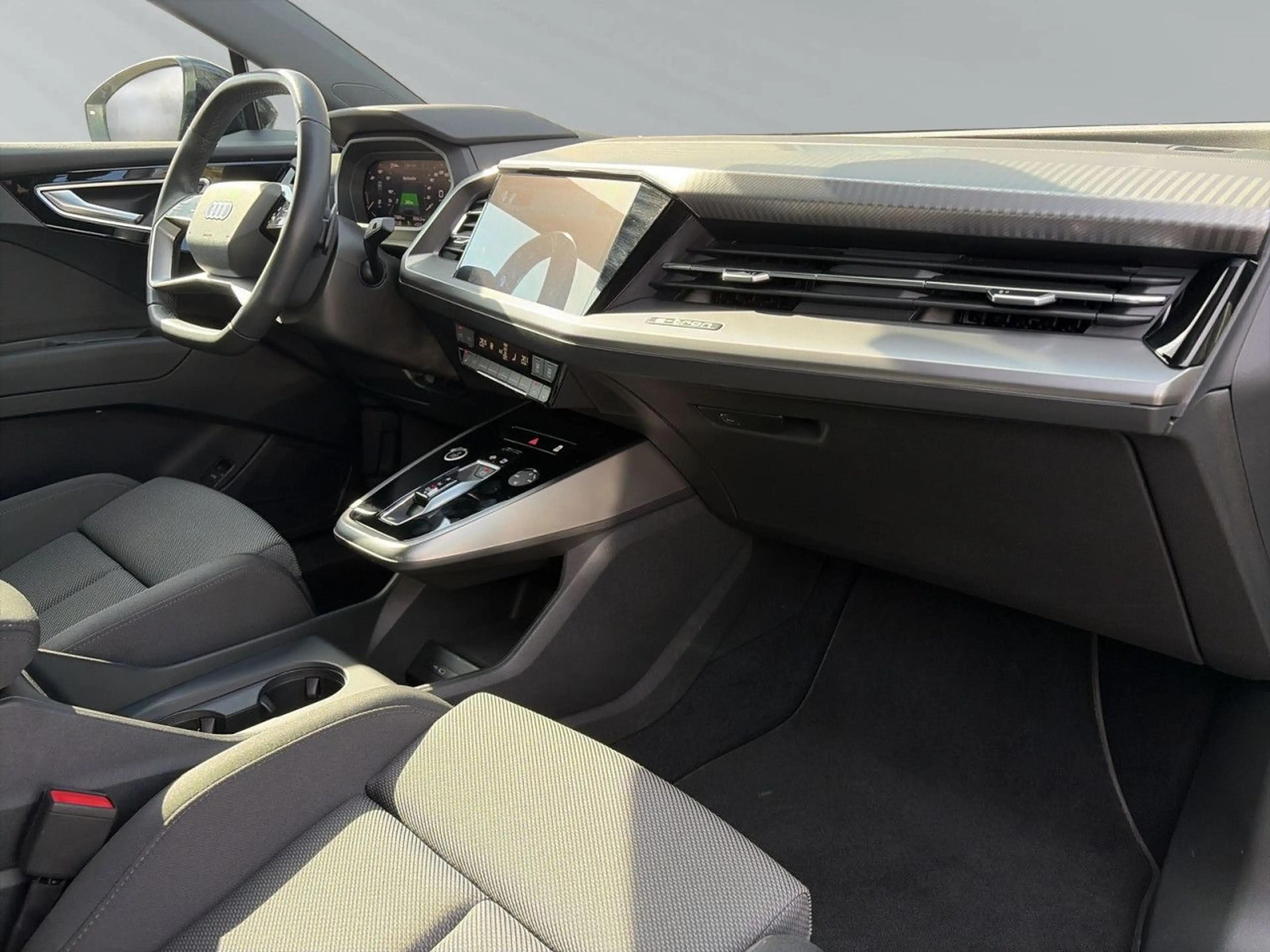 Audi Q4 e-tron 40 advanced LED AHK ACC NAVI SITZHEIZ — photo 10