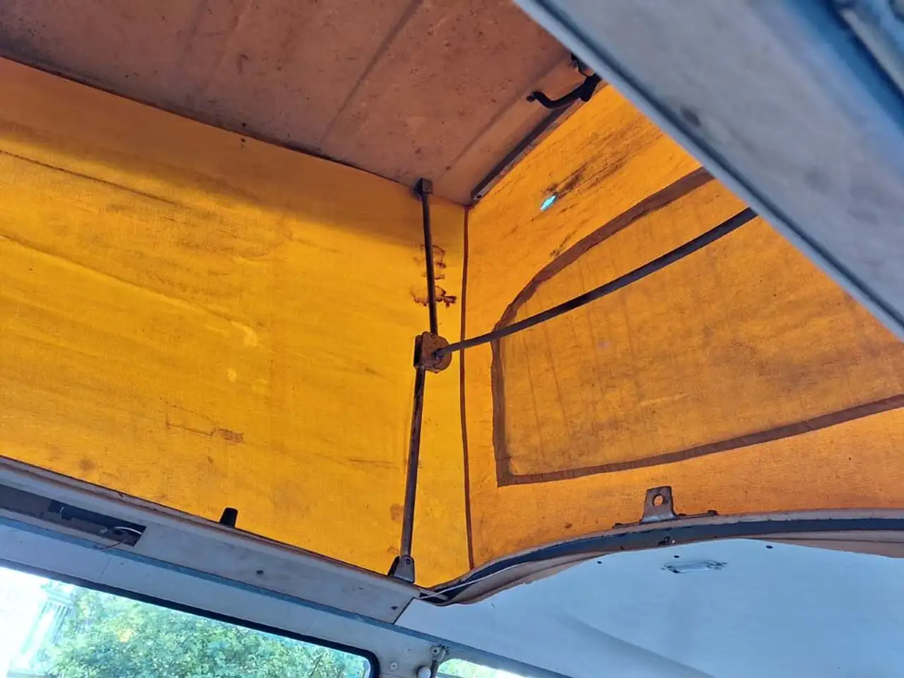 Volkswagen T2a Westfalia Scheunenfund, foto 11