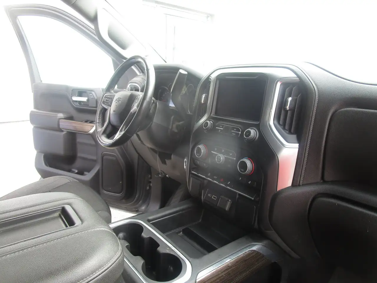 Chevrolet Silverado 1500 снимка Chevrolet Silverado 1500
