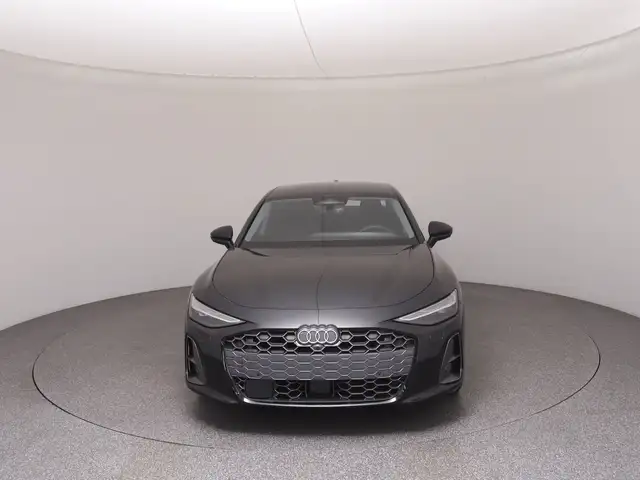 Audi A6 view 3