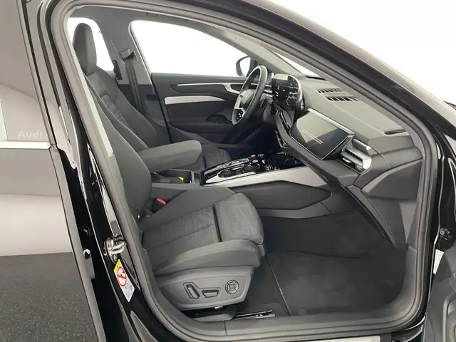 Audi A6 view 10
