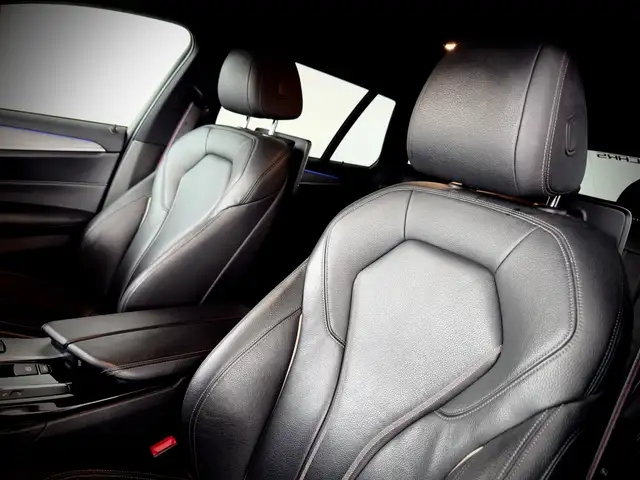 BMW 5 Series view 12