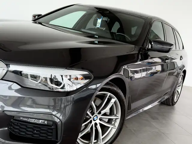 BMW 5 Series view 3