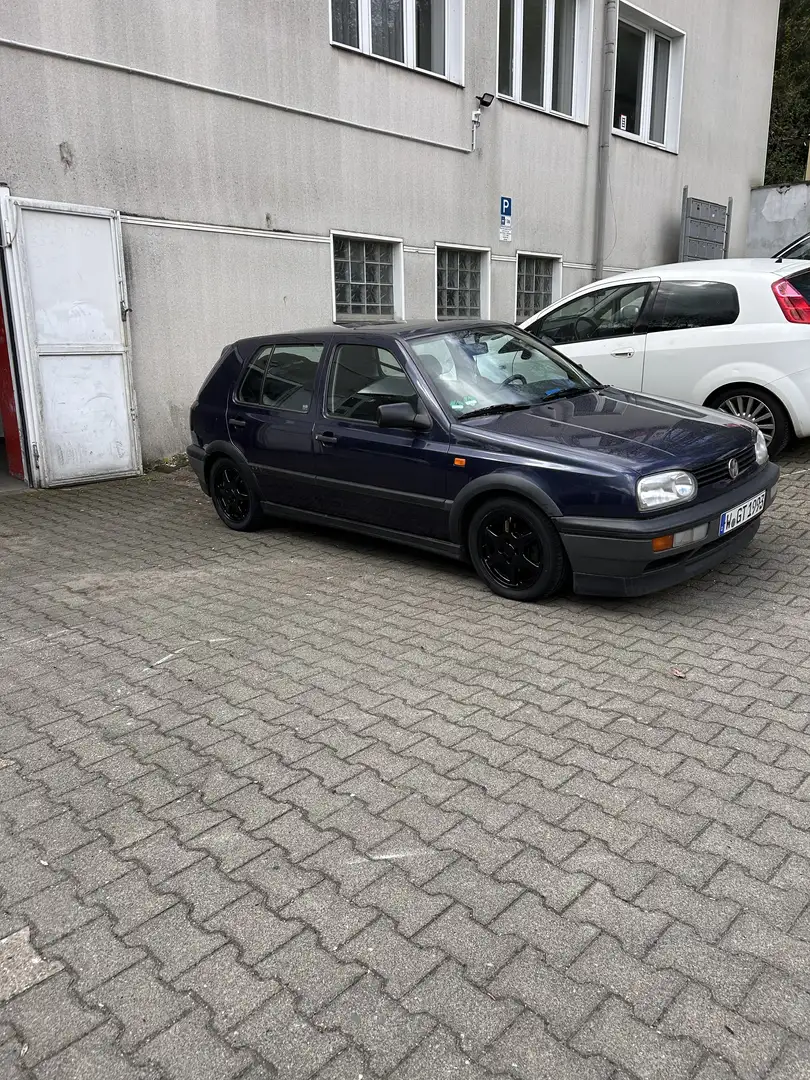 Volkswagen Golf 1.8 GT - 2