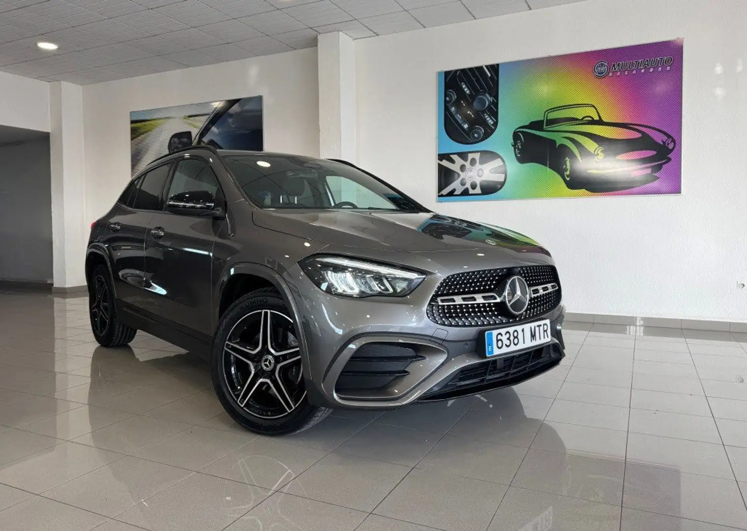 Mercedes-Benz GLA 250 250e Burdeos - 1