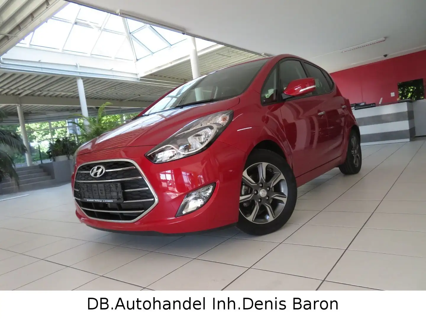 Hyundai iX20 Blue Classic PDC SHZ Alu Rot - 1