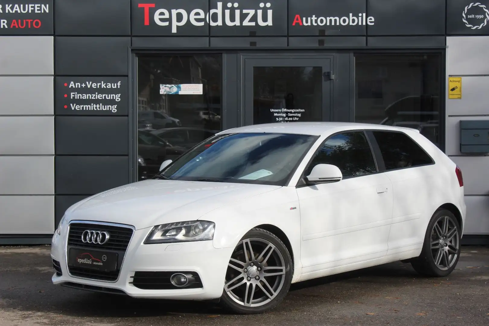 Audi A3 1.4 TFSI S line Sportpaket plus*Leder*Xenon* Weiß - 1