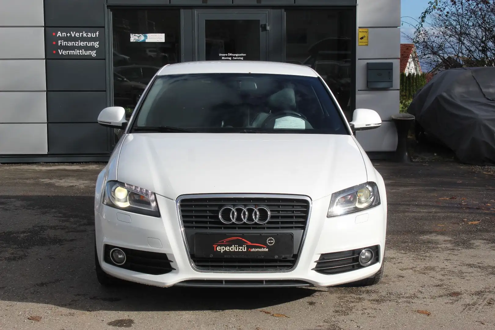 Audi A3 1.4 TFSI S line Sportpaket plus*Leder*Xenon* Weiß - 2