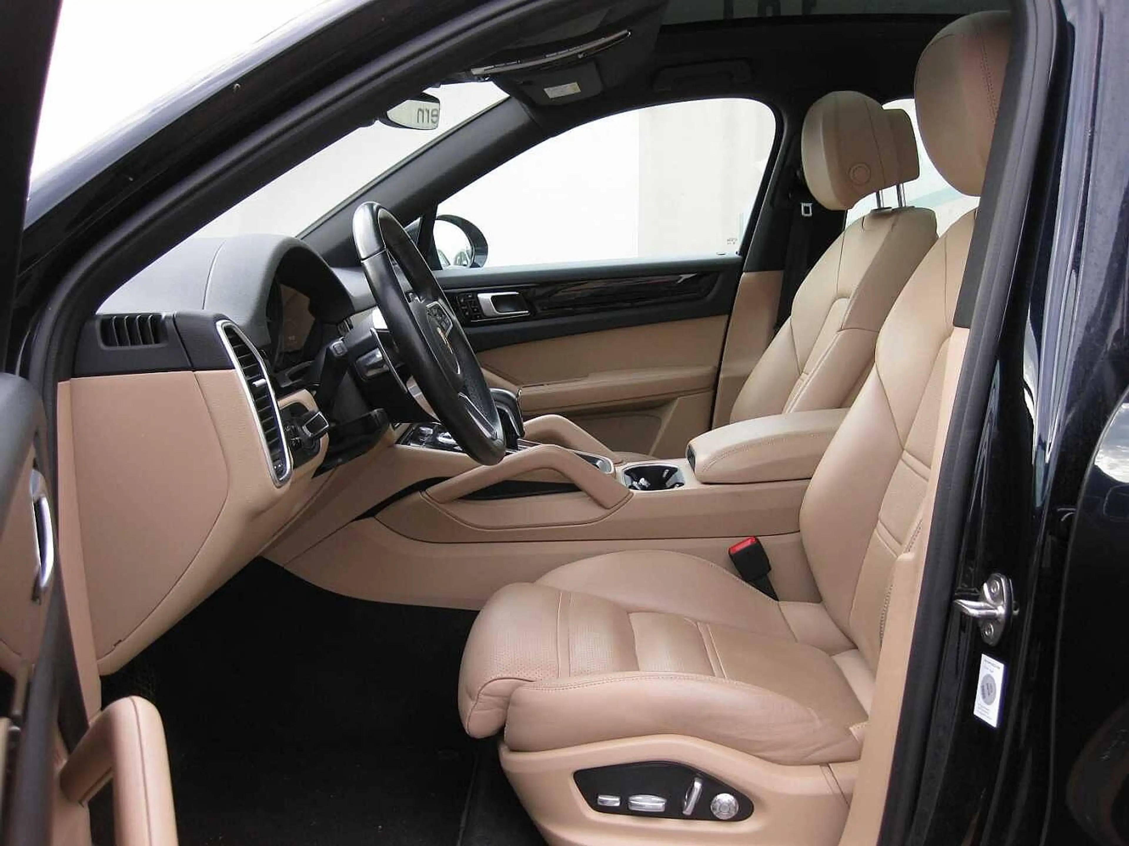 Porsche Cayenne Coupe Tiptronic S dt.Fzg.Top Ausst — photo 9