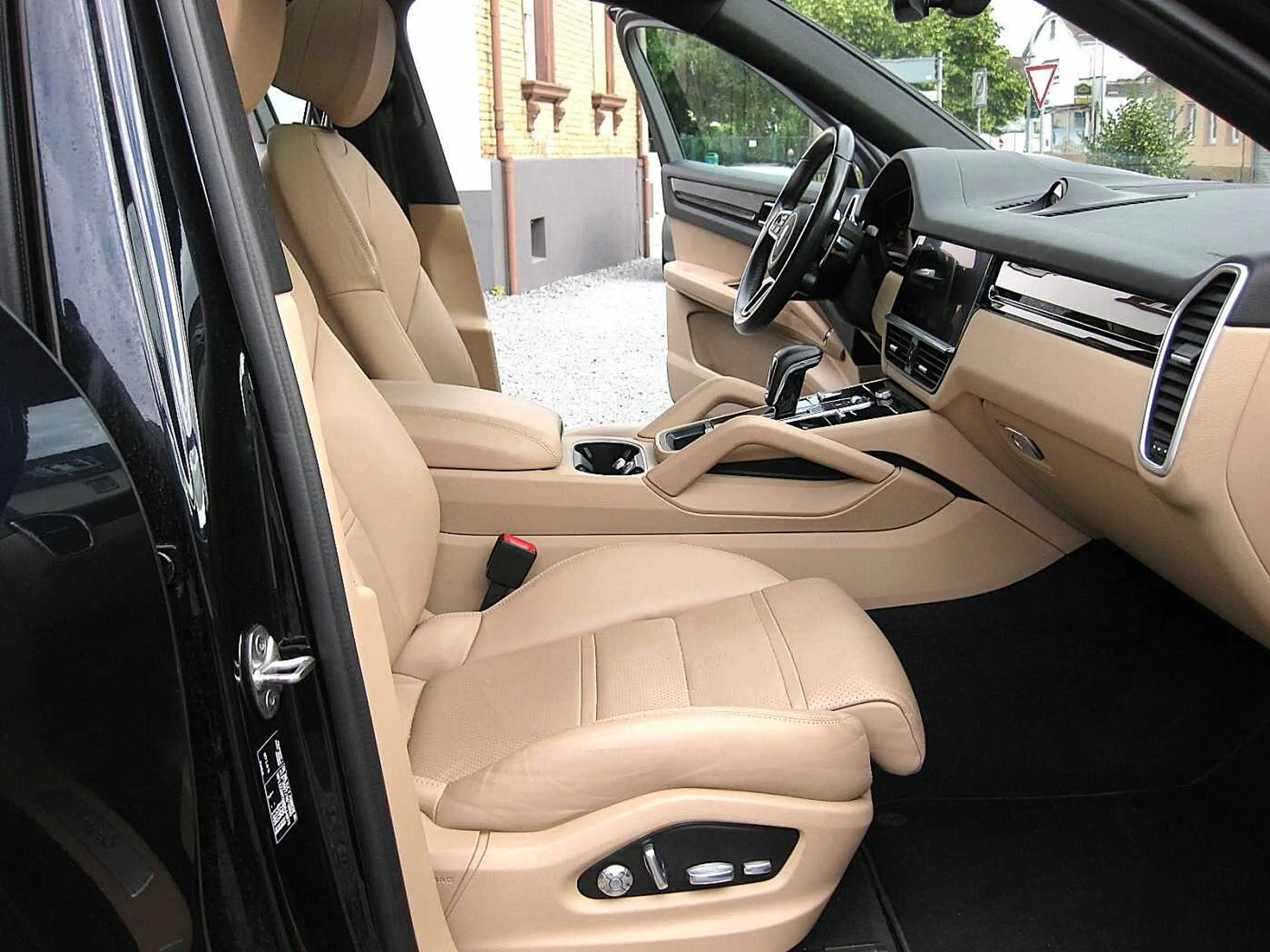 Porsche Cayenne Coupe Tiptronic S dt.Fzg.Top Ausst — photo 12