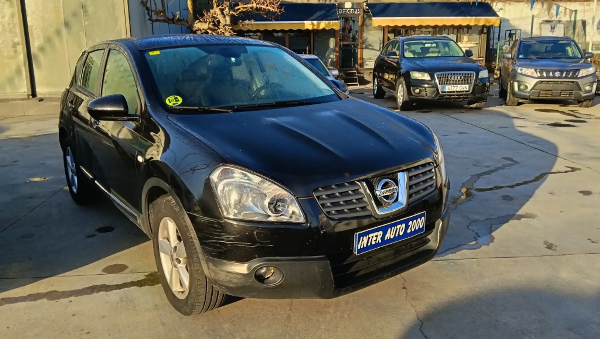 Nissan Qashqai 2.0dCi Tekna 4x4 Schwarz - 2