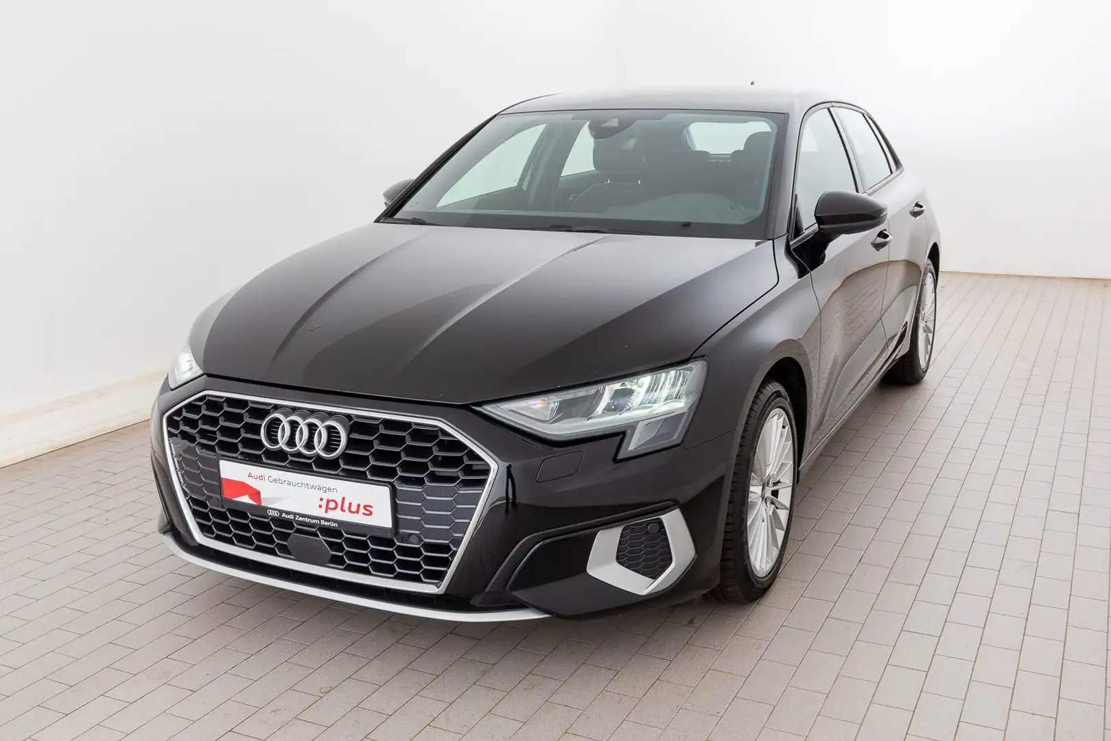 Audi A3 Advanced 30 TDI S tr. SITZHZG PDC Schwarz - 2