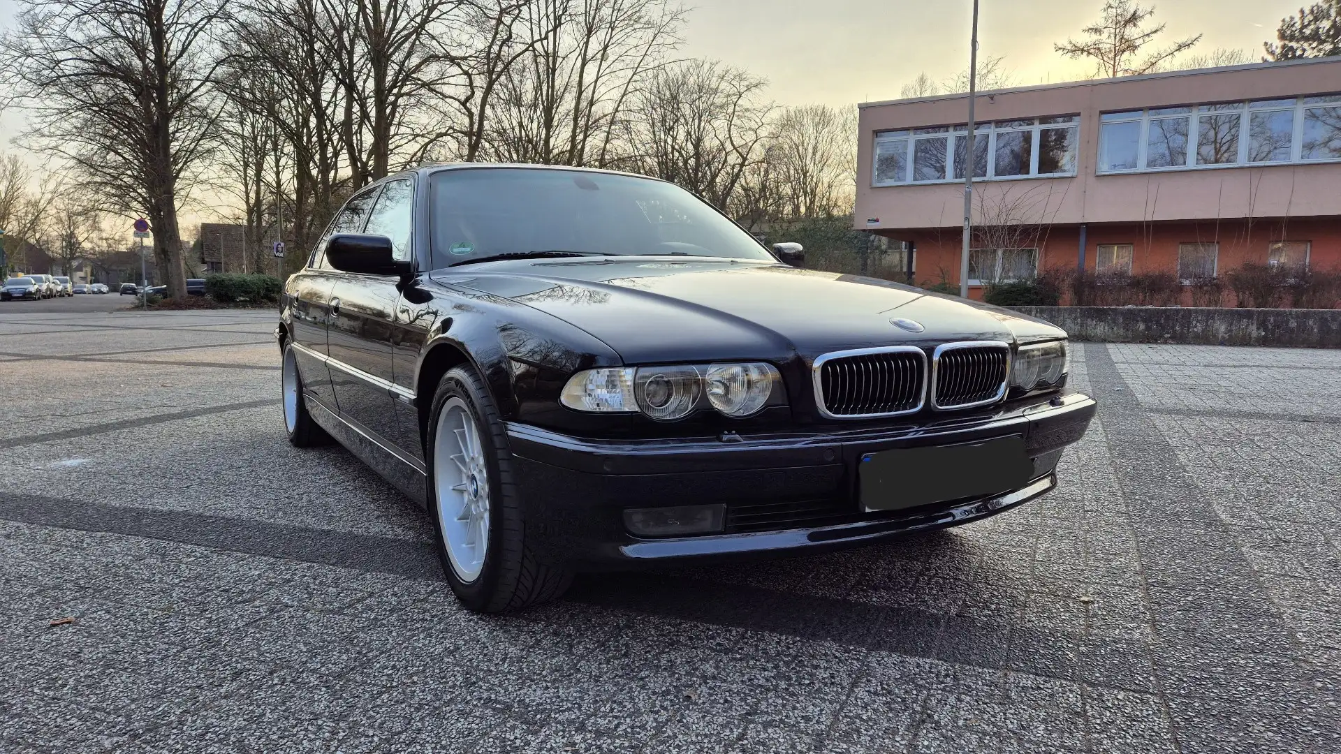 BMW 750 750iL INDIVIDUAL Manufaktur Haselnuss Nappa - 2